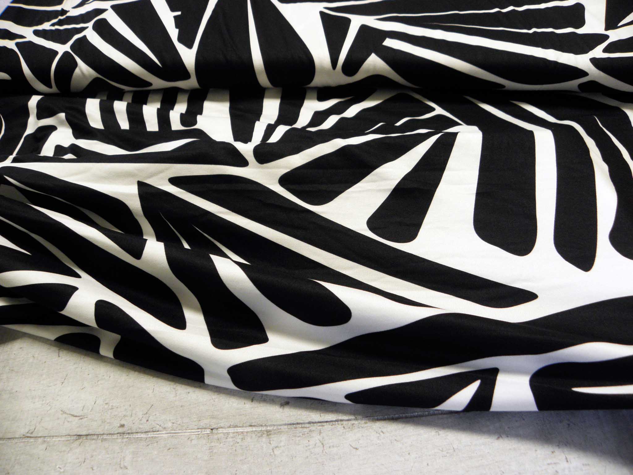 FUNKČNÍ ÚPLET - ČERNÁ + BÍLÁ