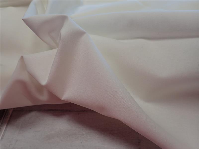 LÁTKA - JEDNOBAREVNÁ - SVĚTLE SMETANOVÁ