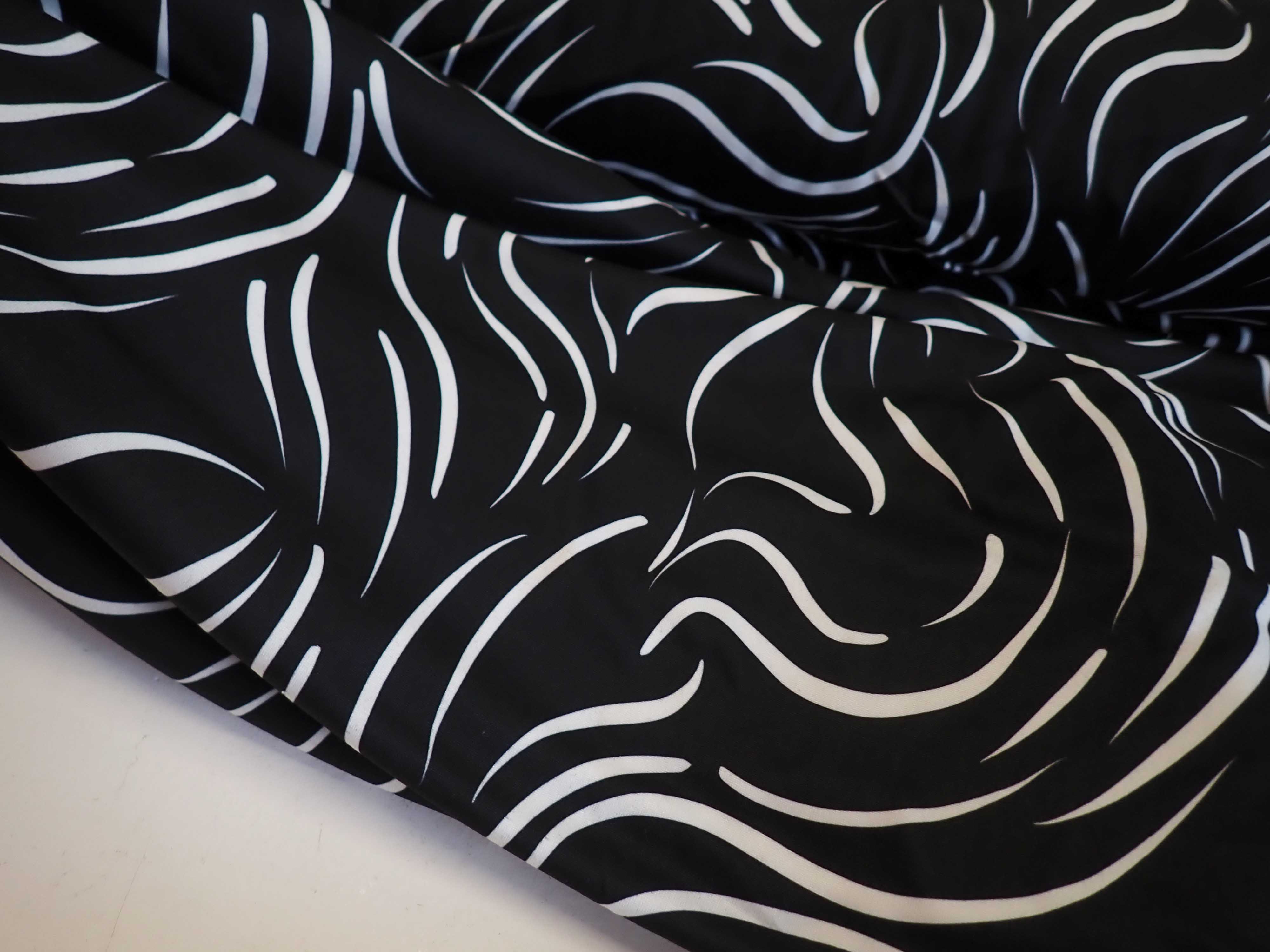 FUNKČNÍ ÚPLET - FOTOTISK - ČERNÁ + BÍLÁ