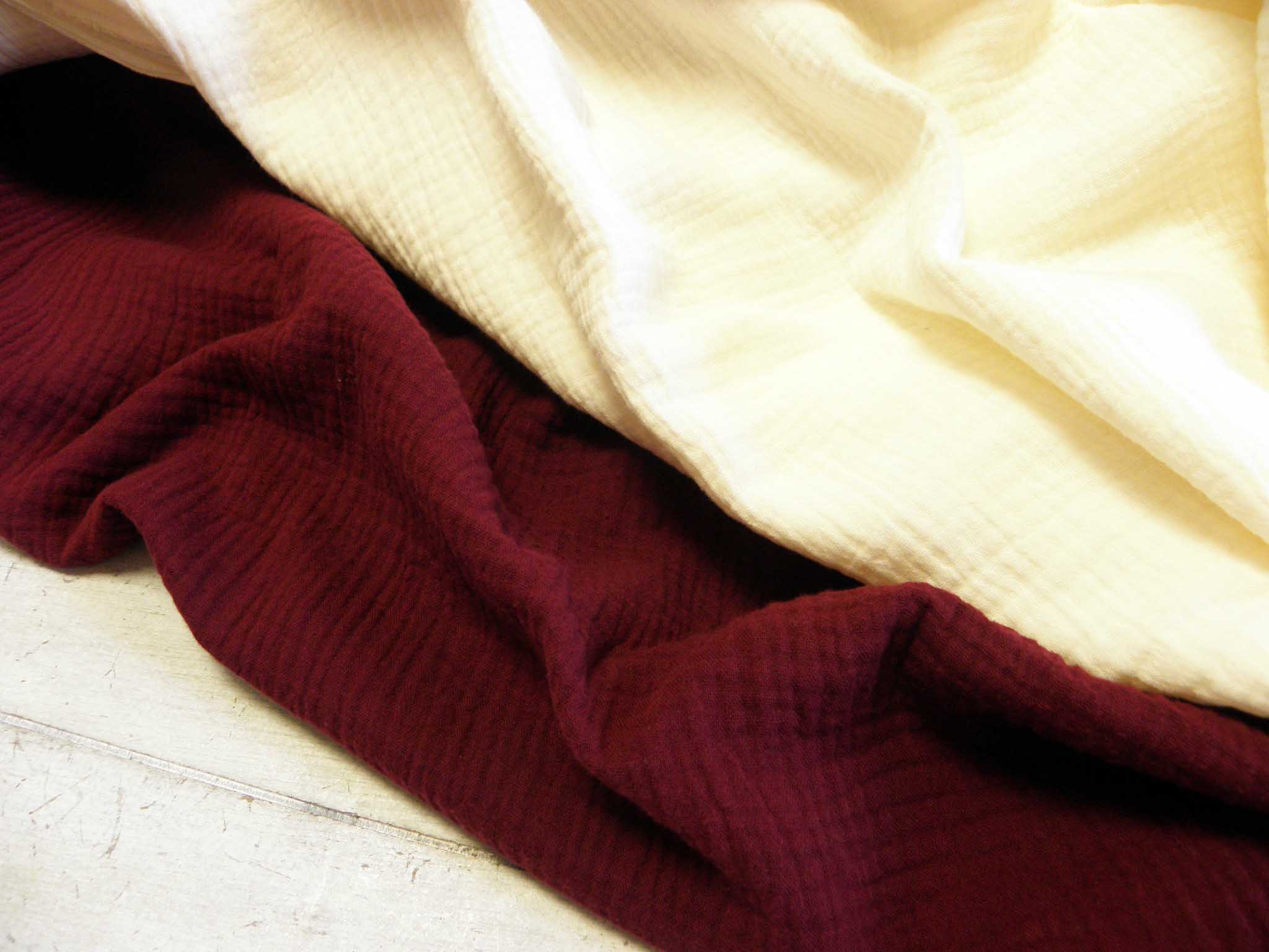 DVOJITÁ GÁZOVINA - MUŠELÍN - BORDO