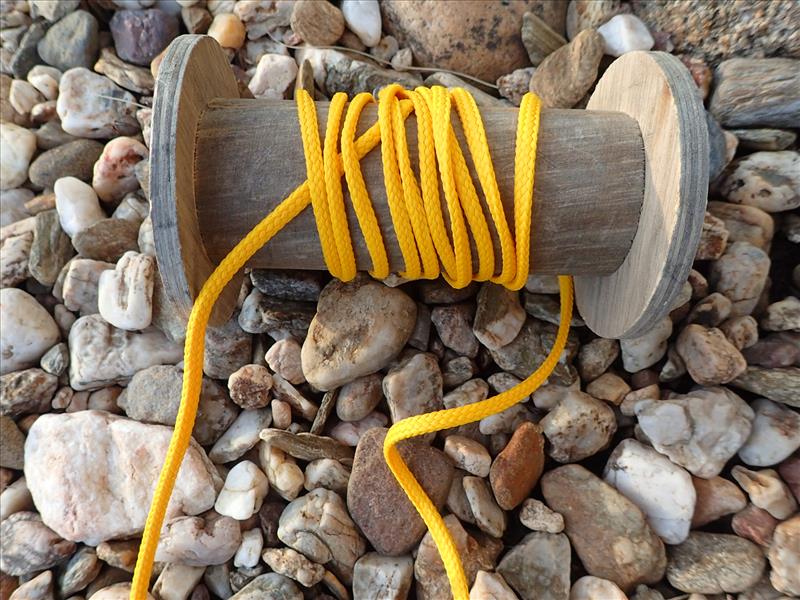 Oděvní šňůra - ŽLUTÁ
