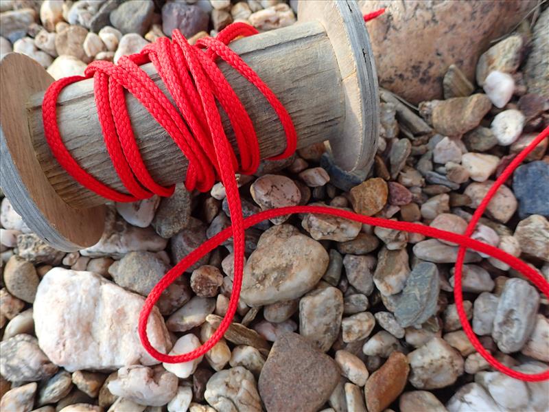 Oděvní šňůra - ČERVENÁ