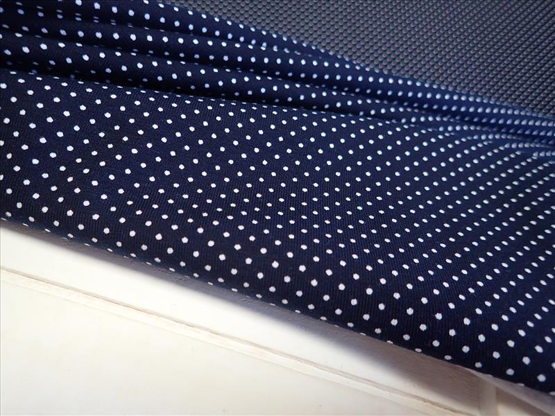 PLETENINA - JERSEY - TMAVĚ MODRÁ + BÍLÝ PUNTÍK