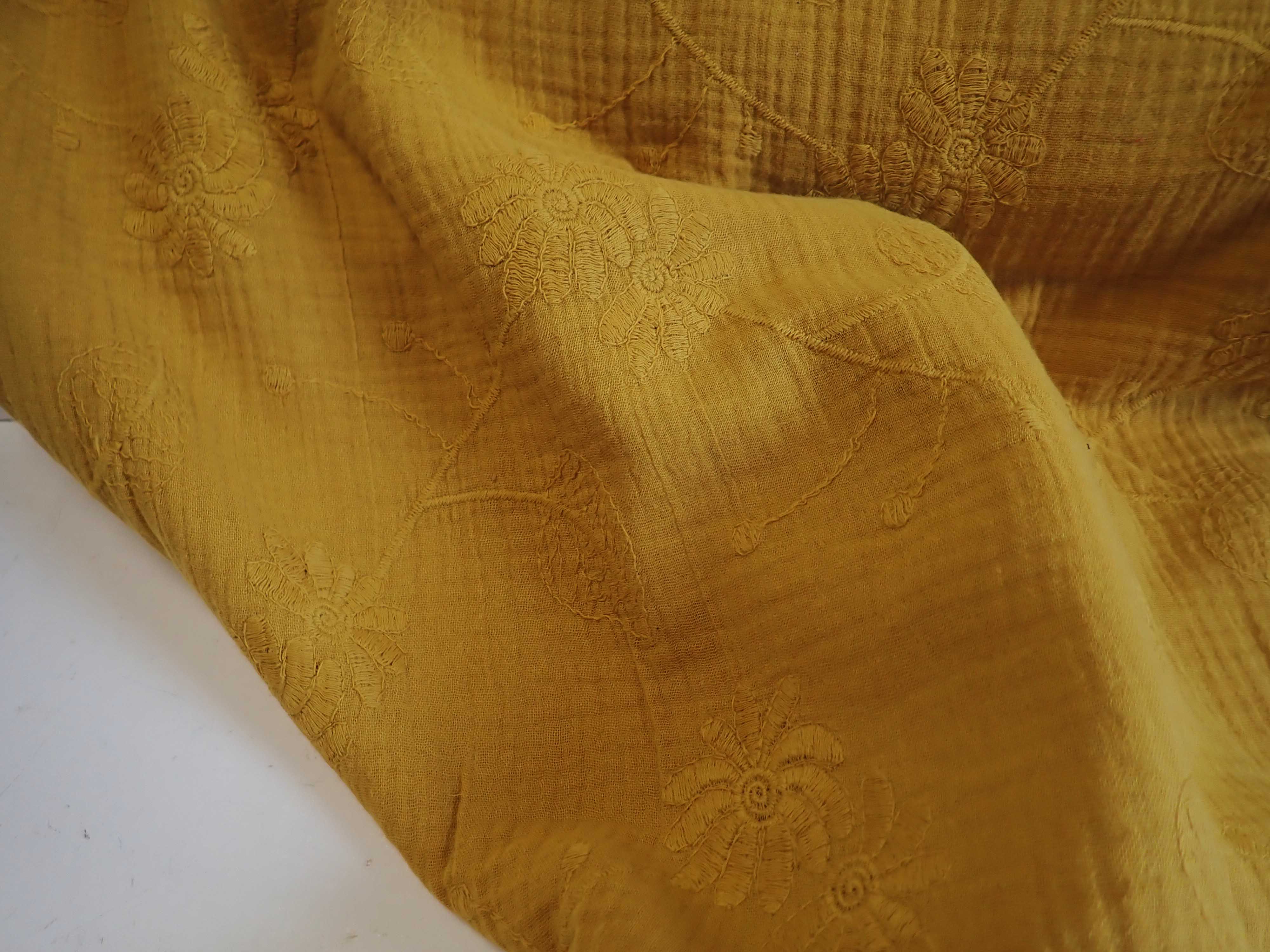 DVOJITÁ GÁZOVINA - MUŠELÍN - VYŠÍVANÁ - HOŘČICOVÁ