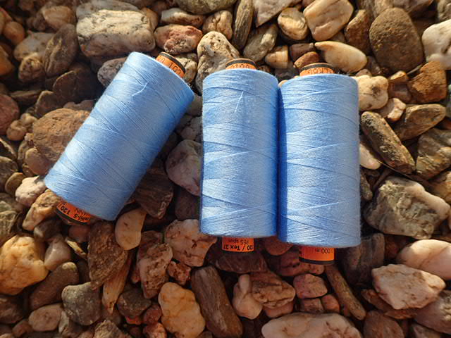 nit - SVĚTLE MODRÁ - AMANN - BELFIL S - 100% polyesterová - VYSOCEPEVNOSTNÍ - 1000 m