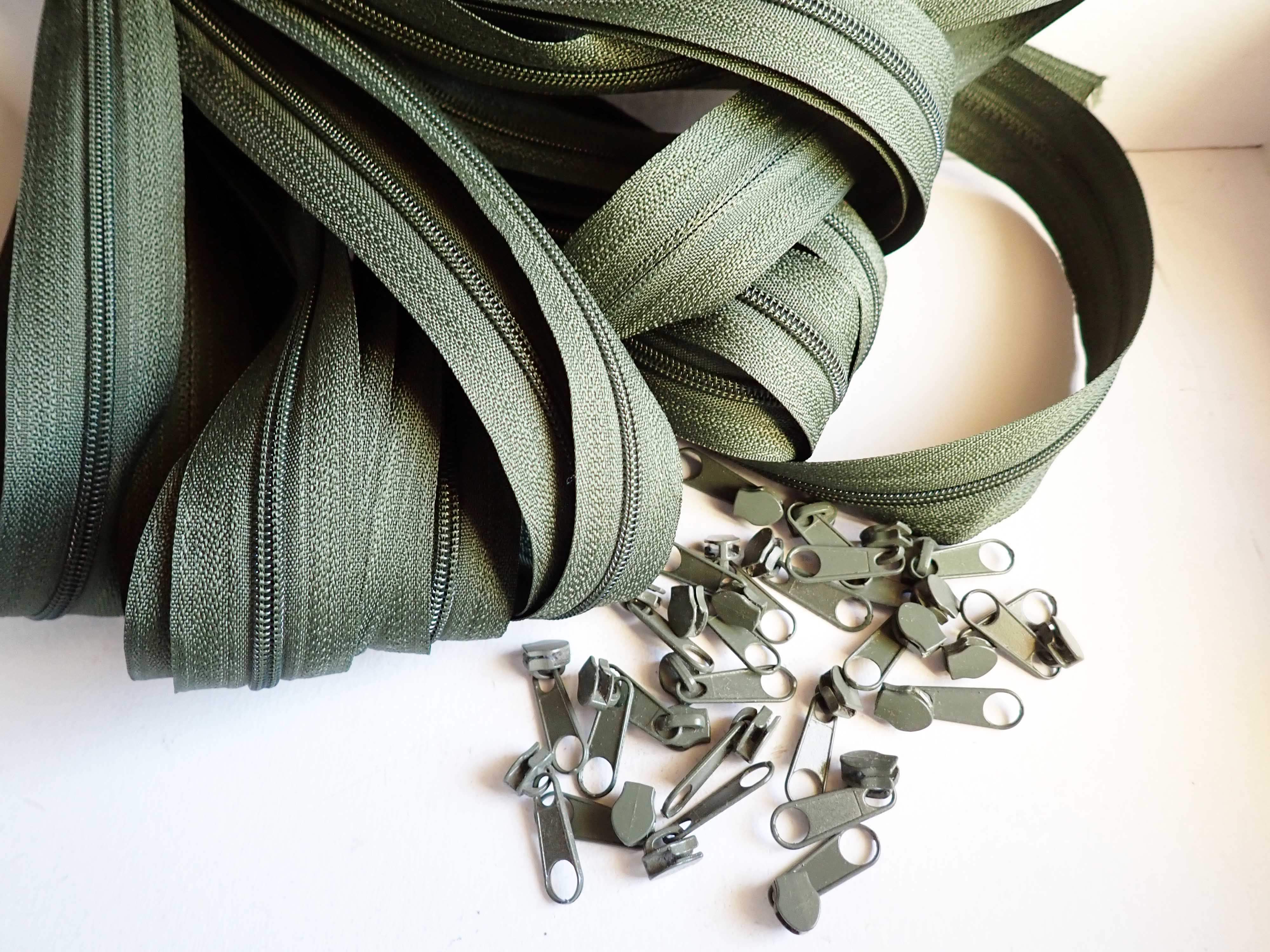 nekonečný zip - metráž - KHAKI