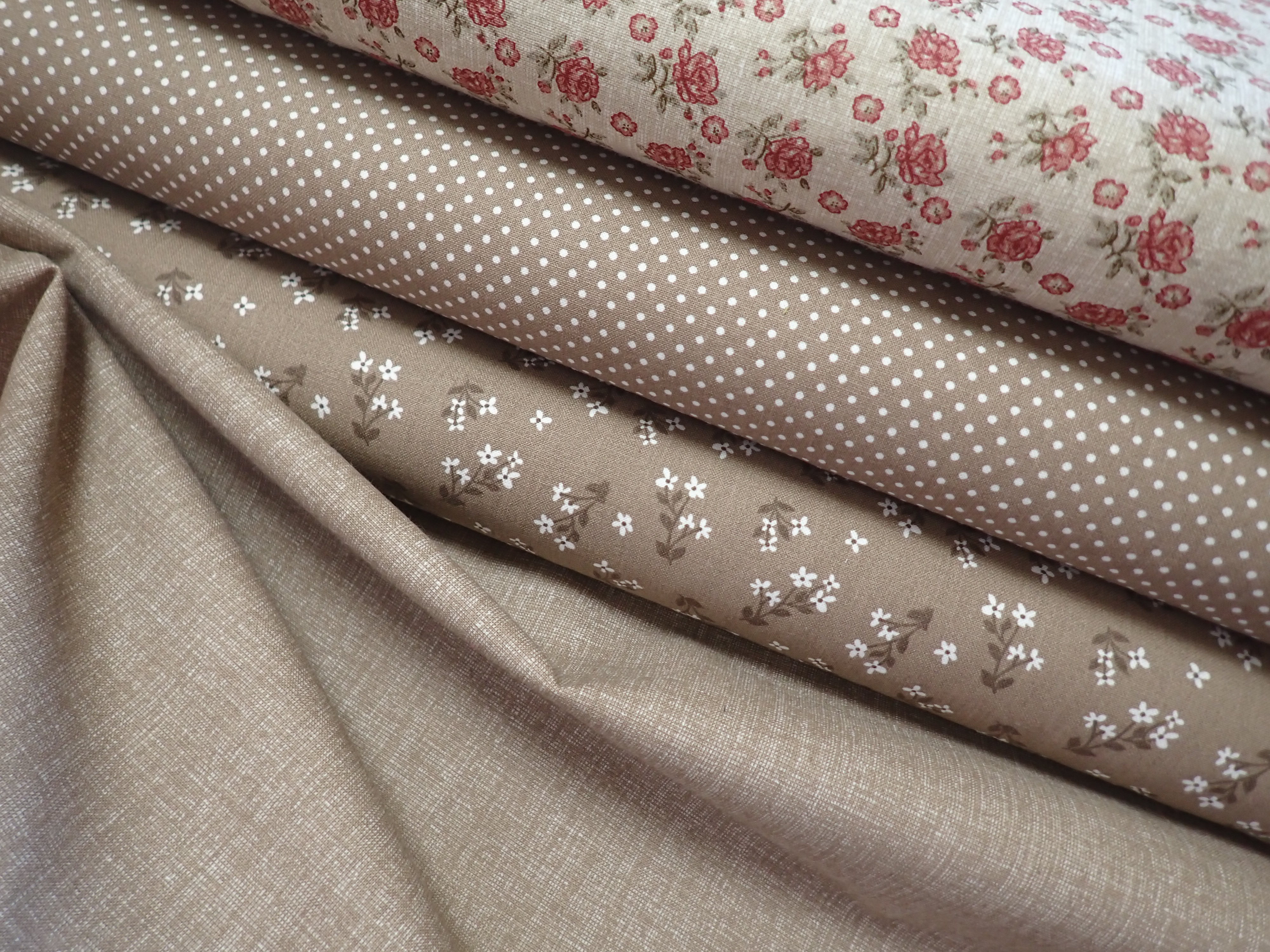 LÁTKA - LNĚNÝ EFEKT - SVĚTLE HNĚDÝ