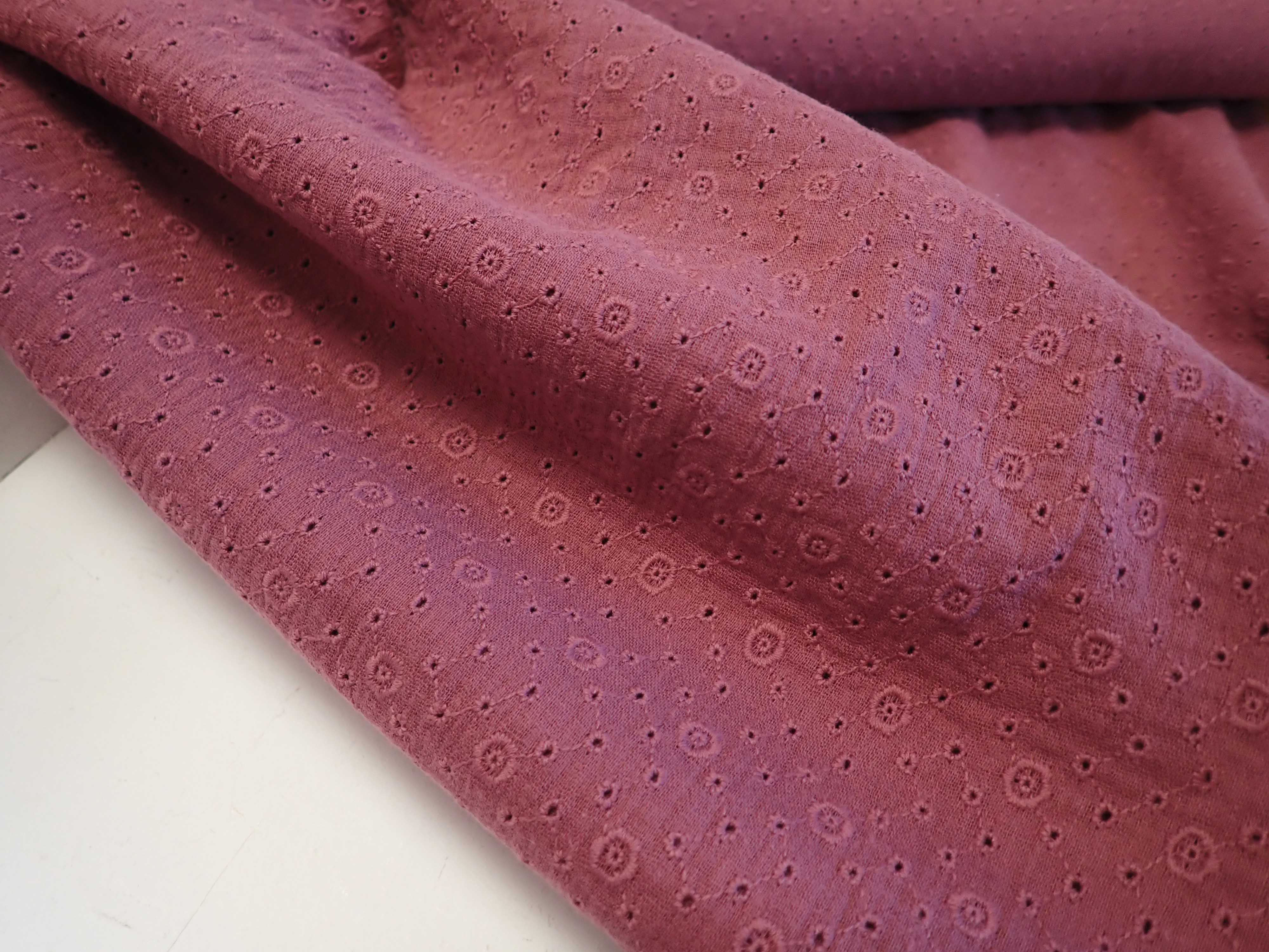 DVOJITÁ GÁZOVINA - MUŠELÍN - VYŠÍVANÁ - STARORŮŽOVOBORDO