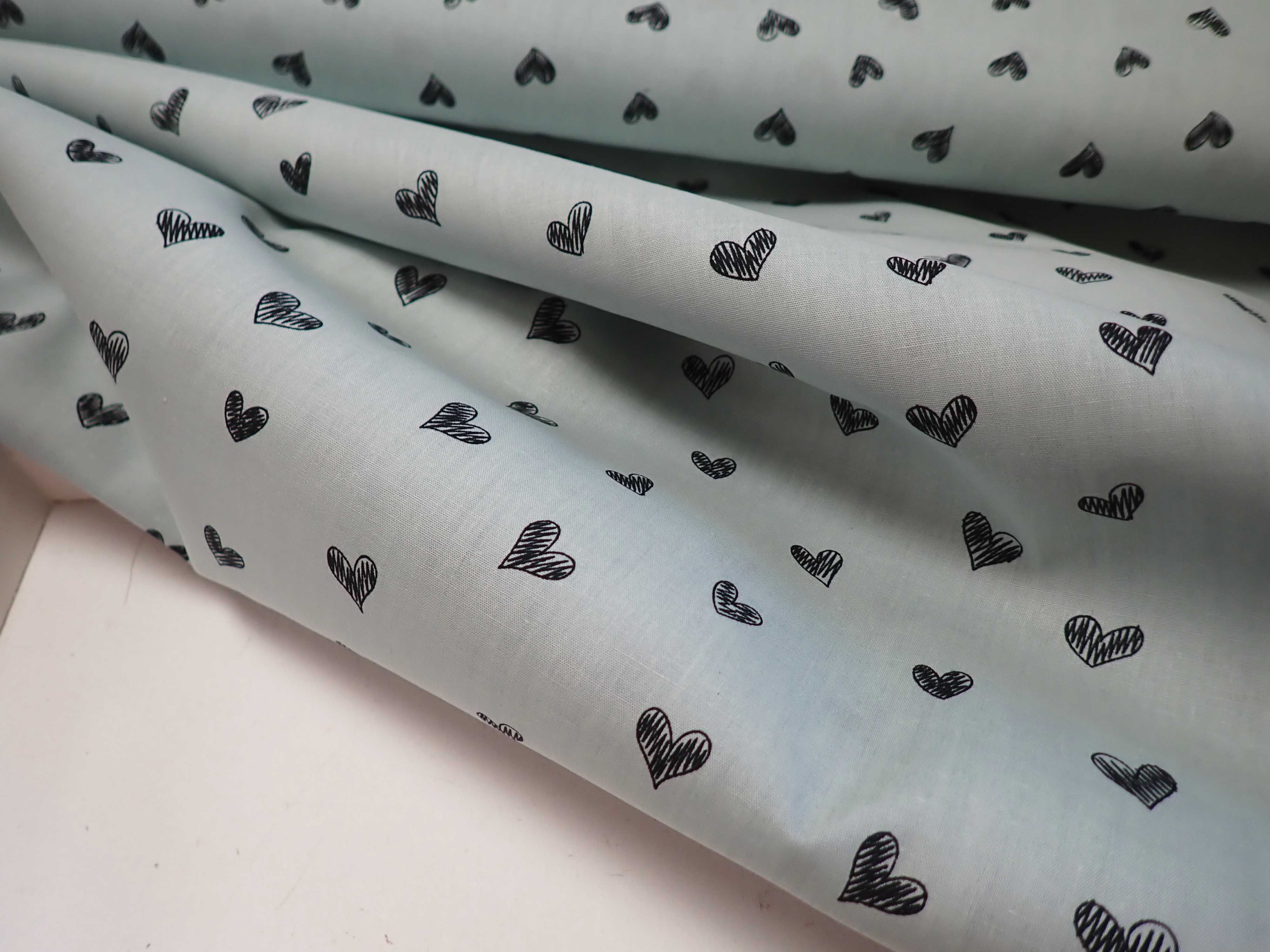 LÁTKA - POPELÍN - MENTOLOVÁ + SRDÍČKA