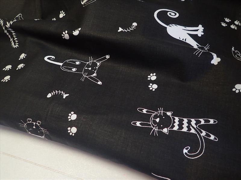 LÁTKA - DĚTSKÁ - ČERNÁ + BÍLÉ KOČKY