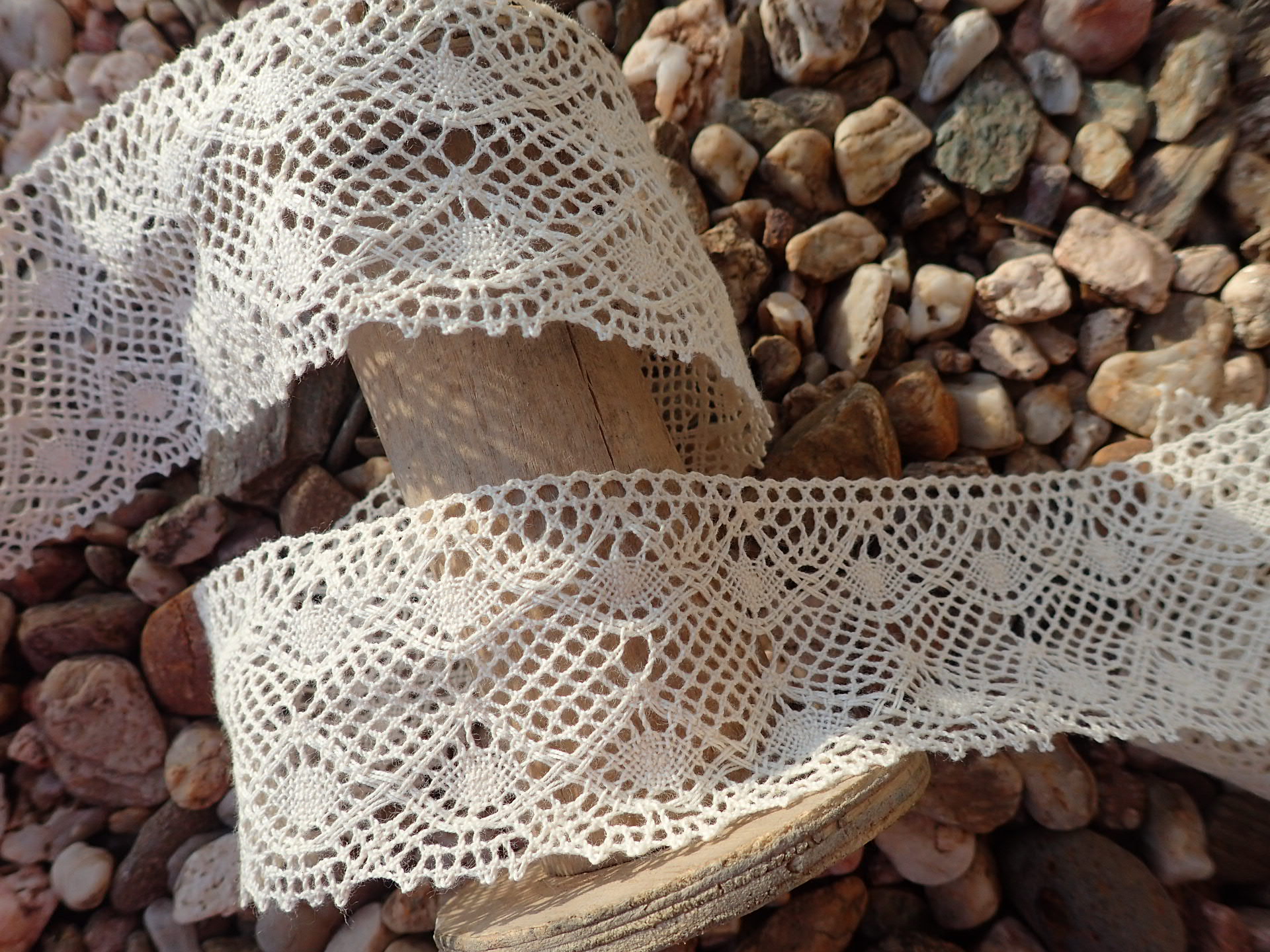 krajka - paličkovaná - režná (přírodní) - šíře 53 mm