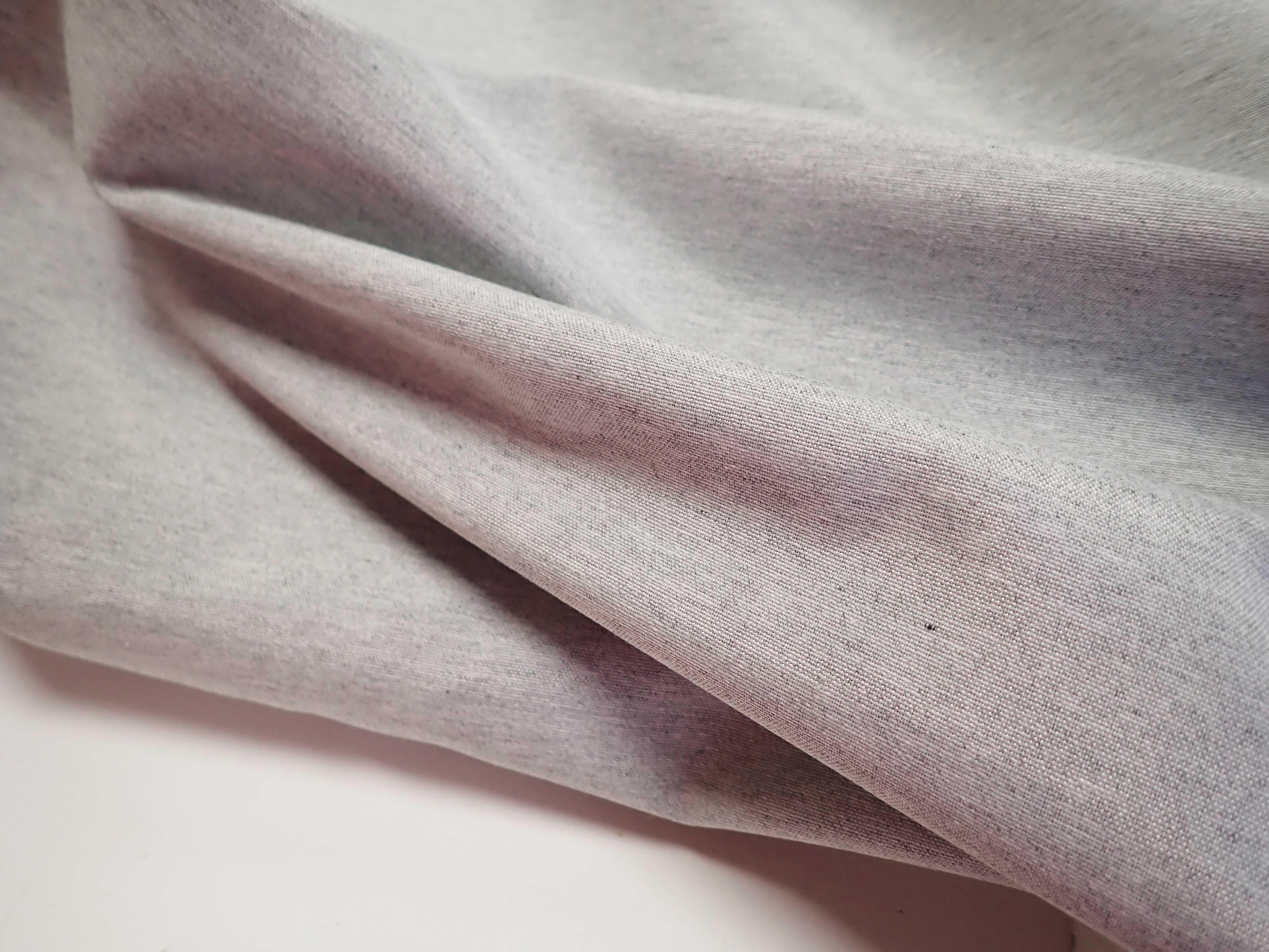 LÁTKA - POTAHOVKA -  JEDNOBAREVNÁ ŠEDÁ