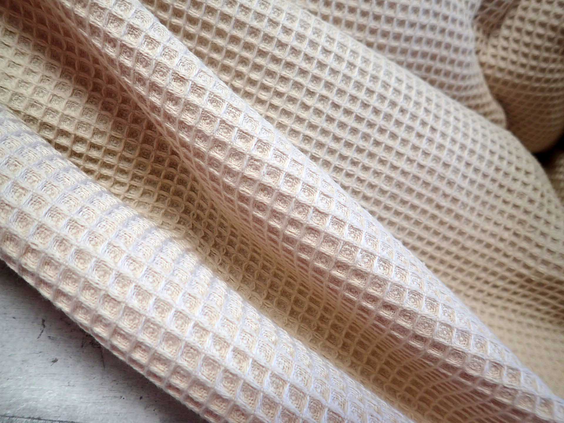 LÁTKA - WAFFLE - SMETANOVOBÉŽOVÁ