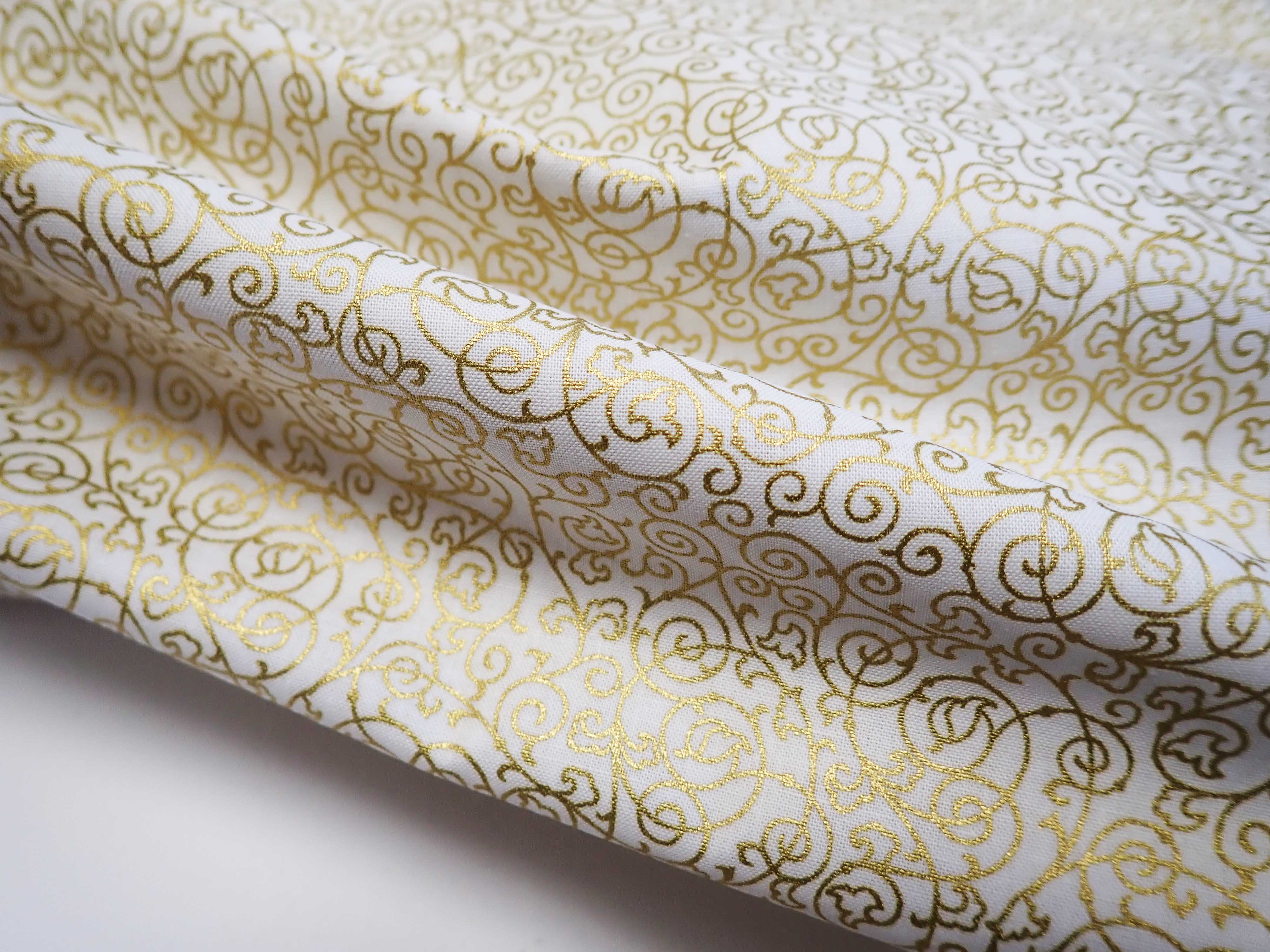 LÁTKA - VÁNOČNÍ - ZLATÉ ORNAMENTY