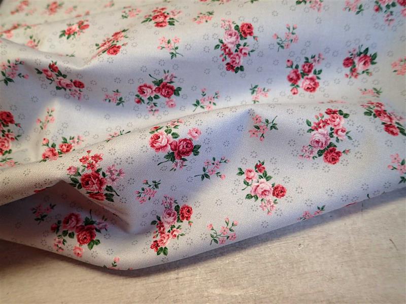 LÁTKA - SVĚTLE ŠEDÁ + RŮŽIČKY