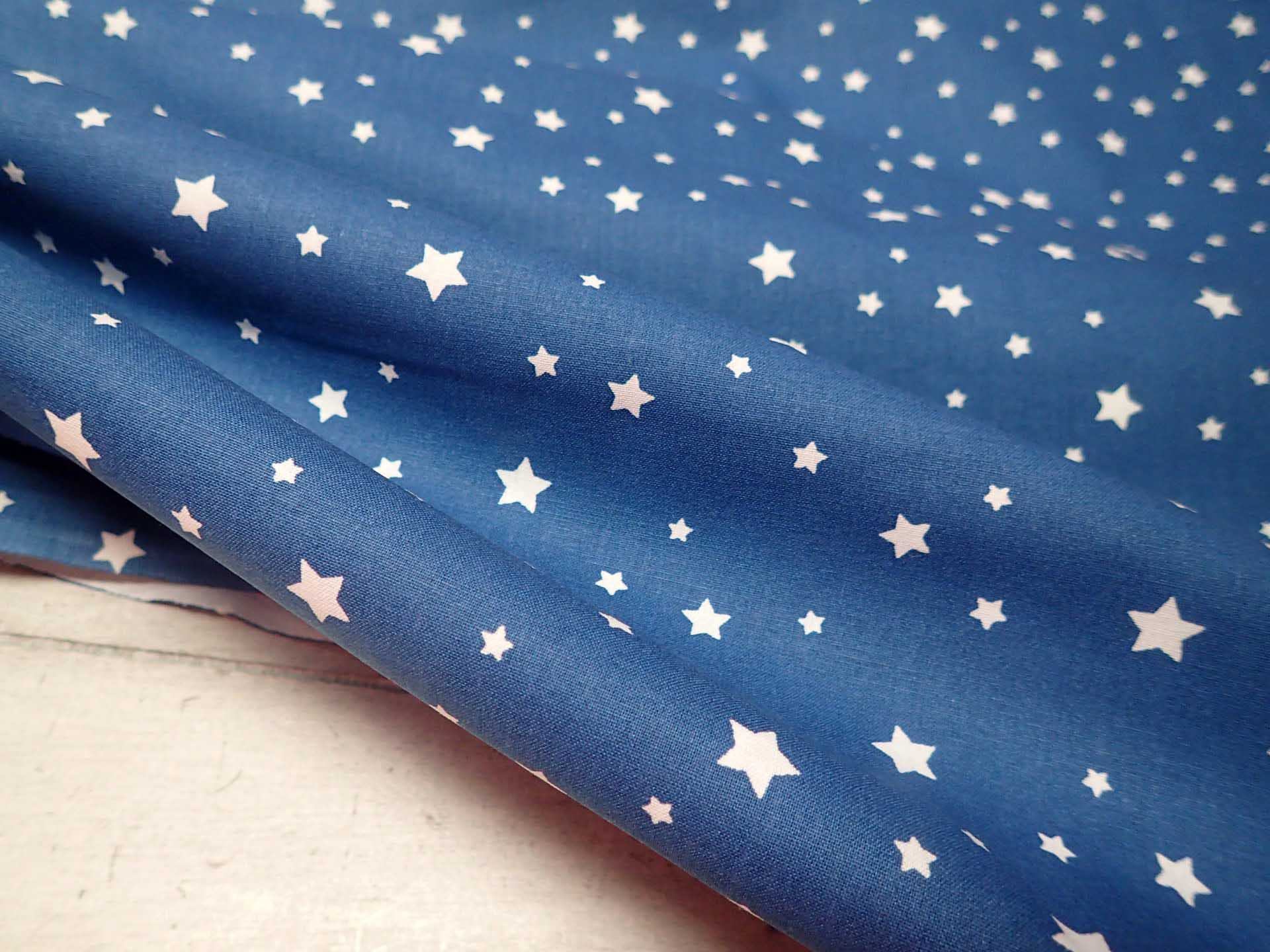 LÁTKA - PETROLEJOVÉ HVĚZDIČKY