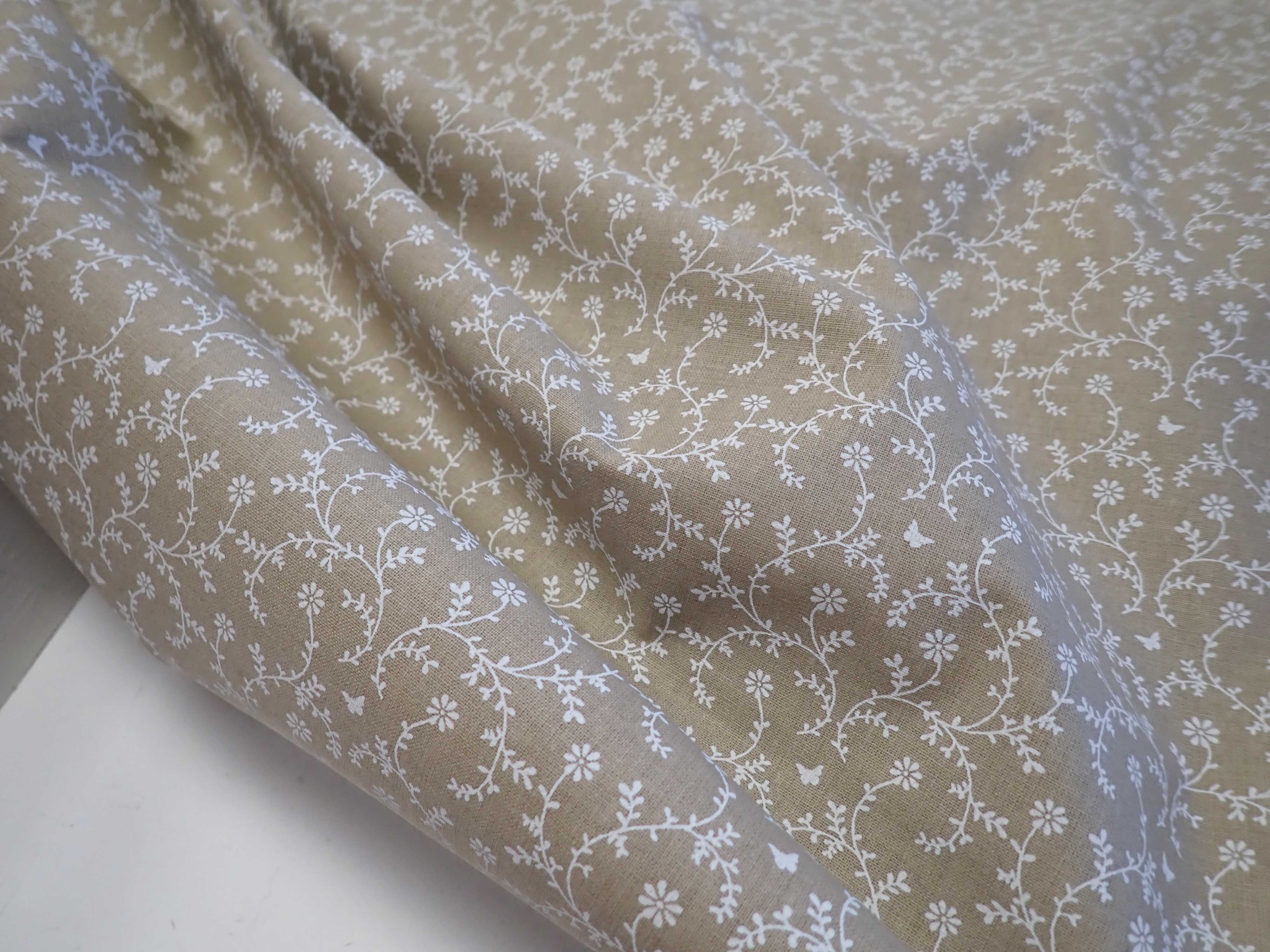 LÁTKA - BÉŽOVÁ + BÍLÉ VĚTVIČKY