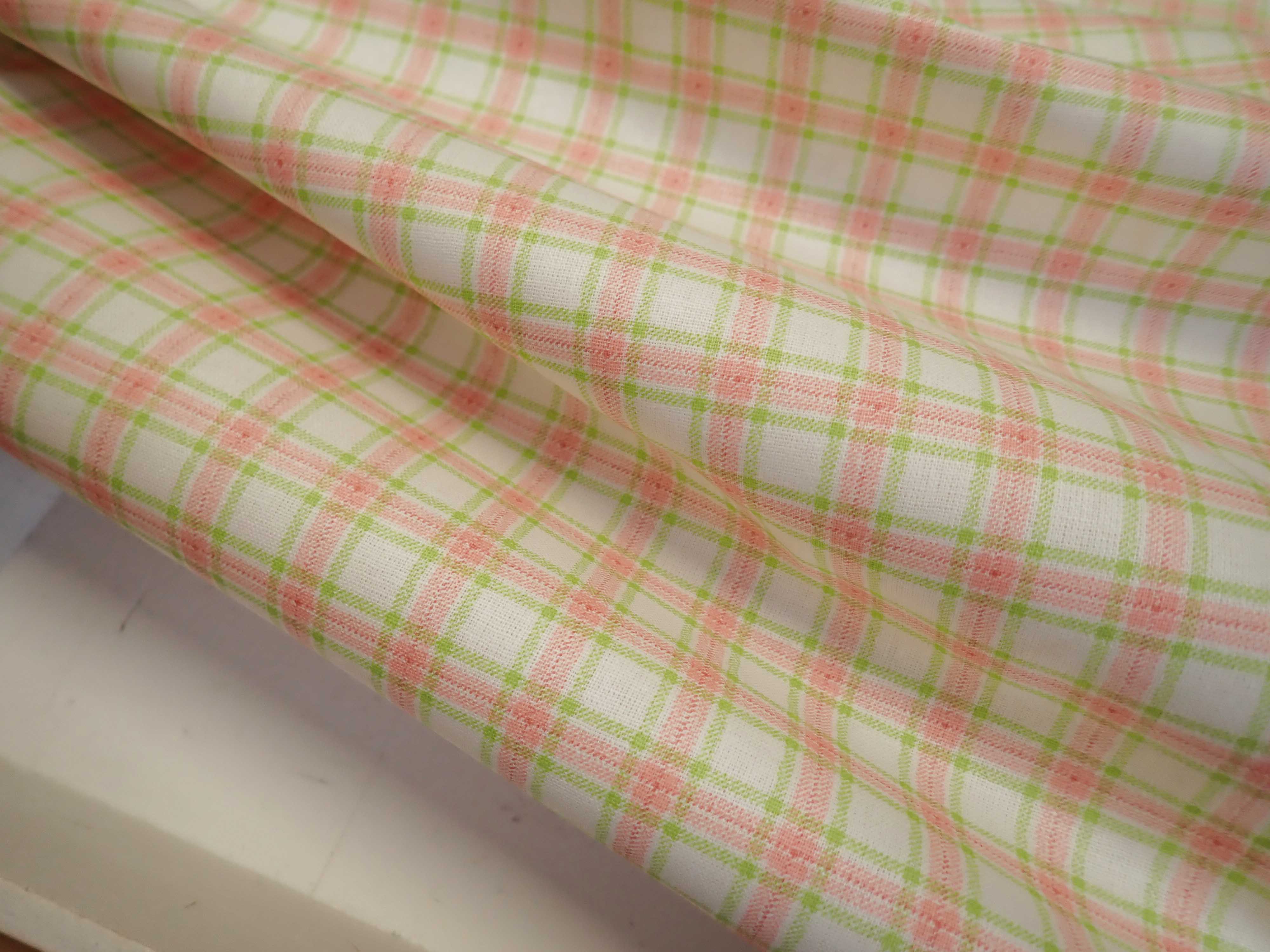 LÁTKA - RŮŽOVOZELENÁ KOSTIČKA