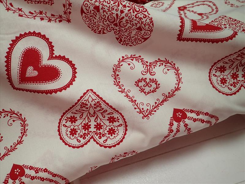 LÁTKA - BÍLÁ + ČERVENÁ SRDÍČKA