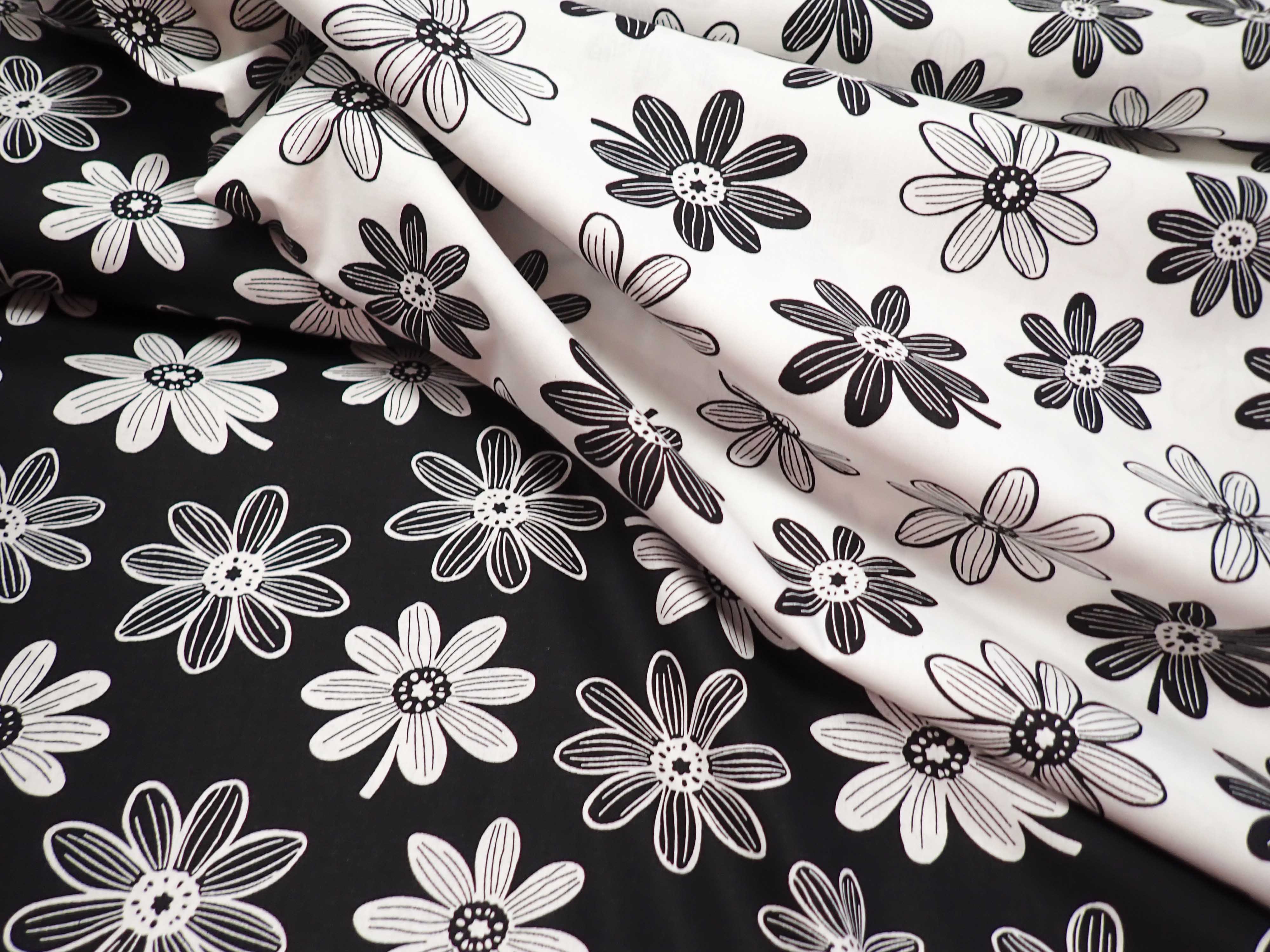 LÁTKA - POPELÍN - ČERNÁ + BÍLÉ KYTIČKY