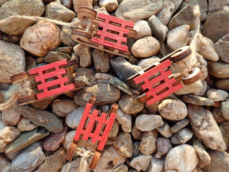 DEKORACE - SÁŇKY - ČERVENÉ