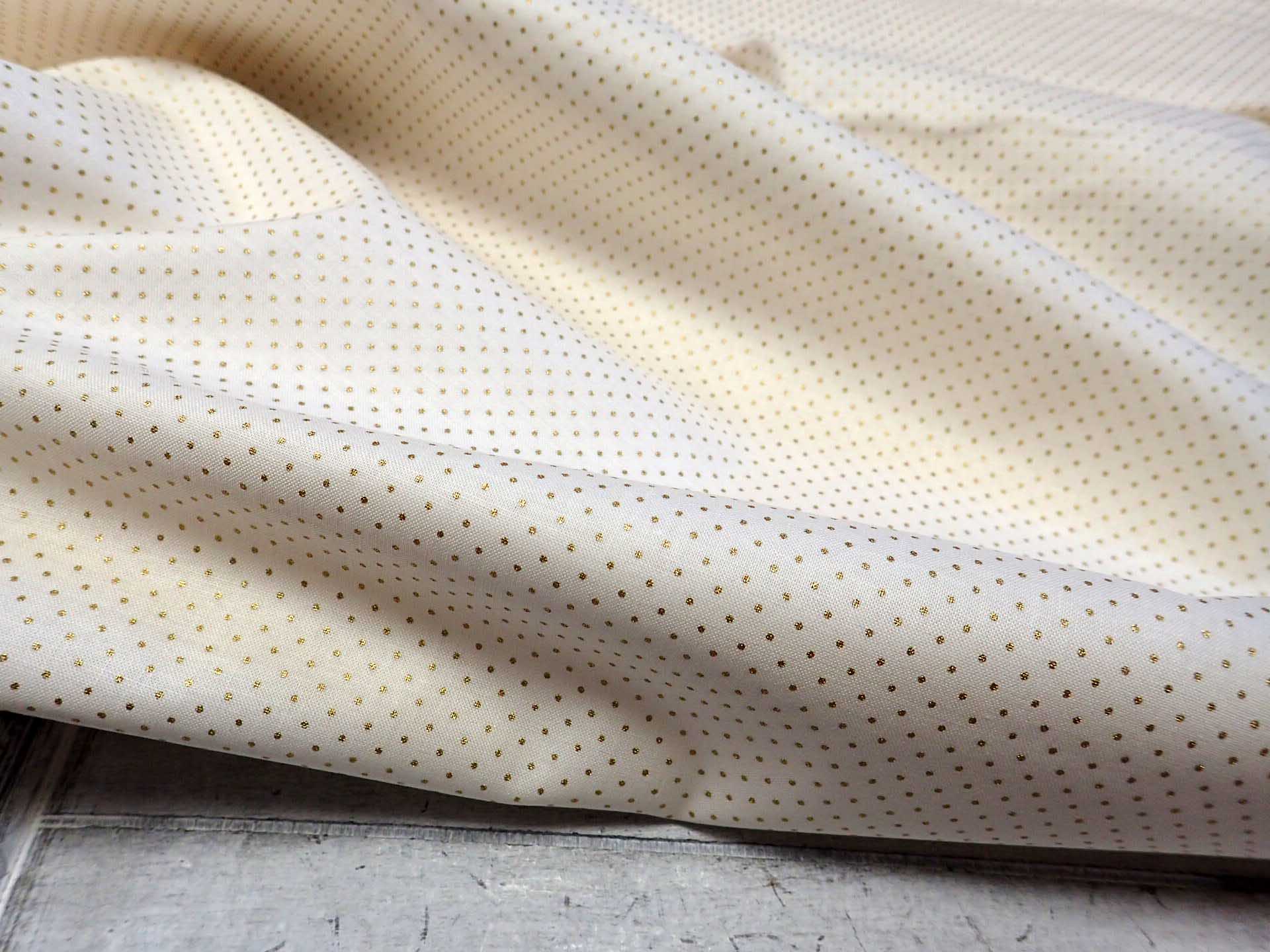 LÁTKA - VÁNOČNÍ - SMETANOVÁ + ZLATÉ PUNTÍKY