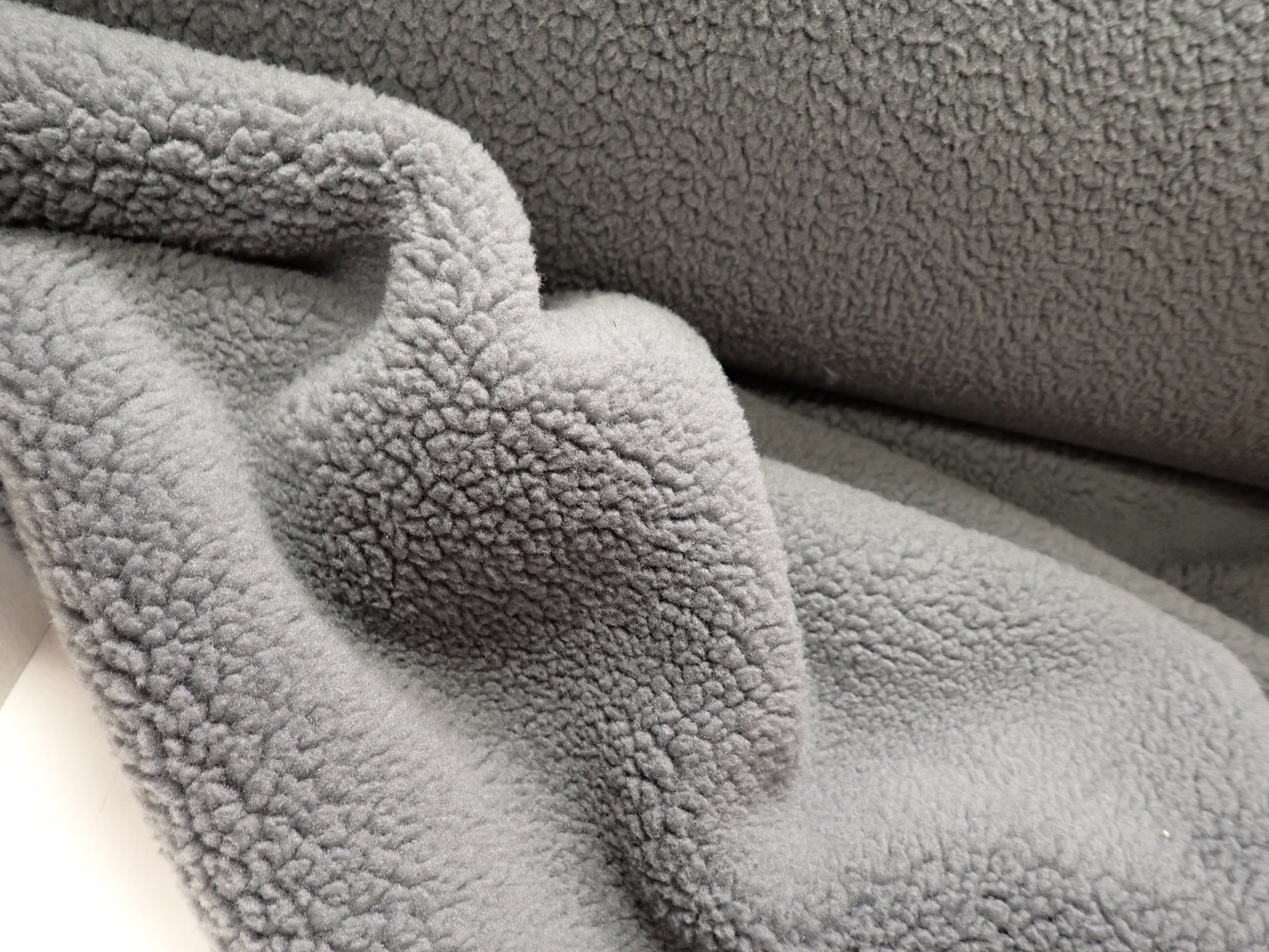 LÁTKA - BERÁNEK - ŠEDÝ