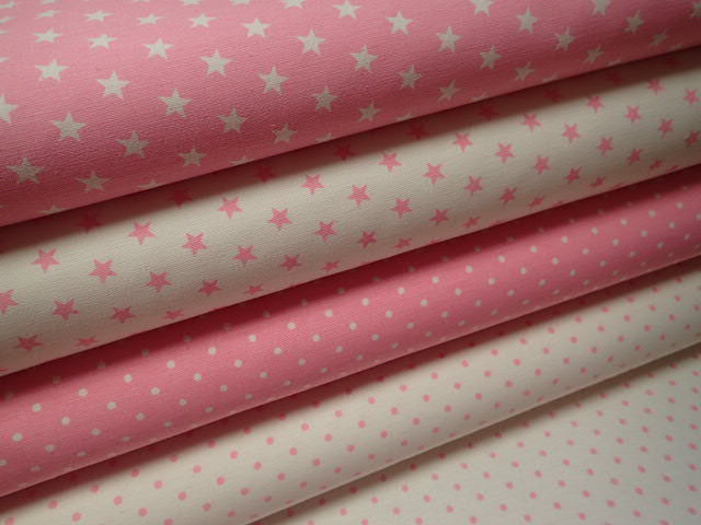 LÁTKA - POTAHOVKA - BÍLÁ + RŮŽOVÉ PUNTÍKY