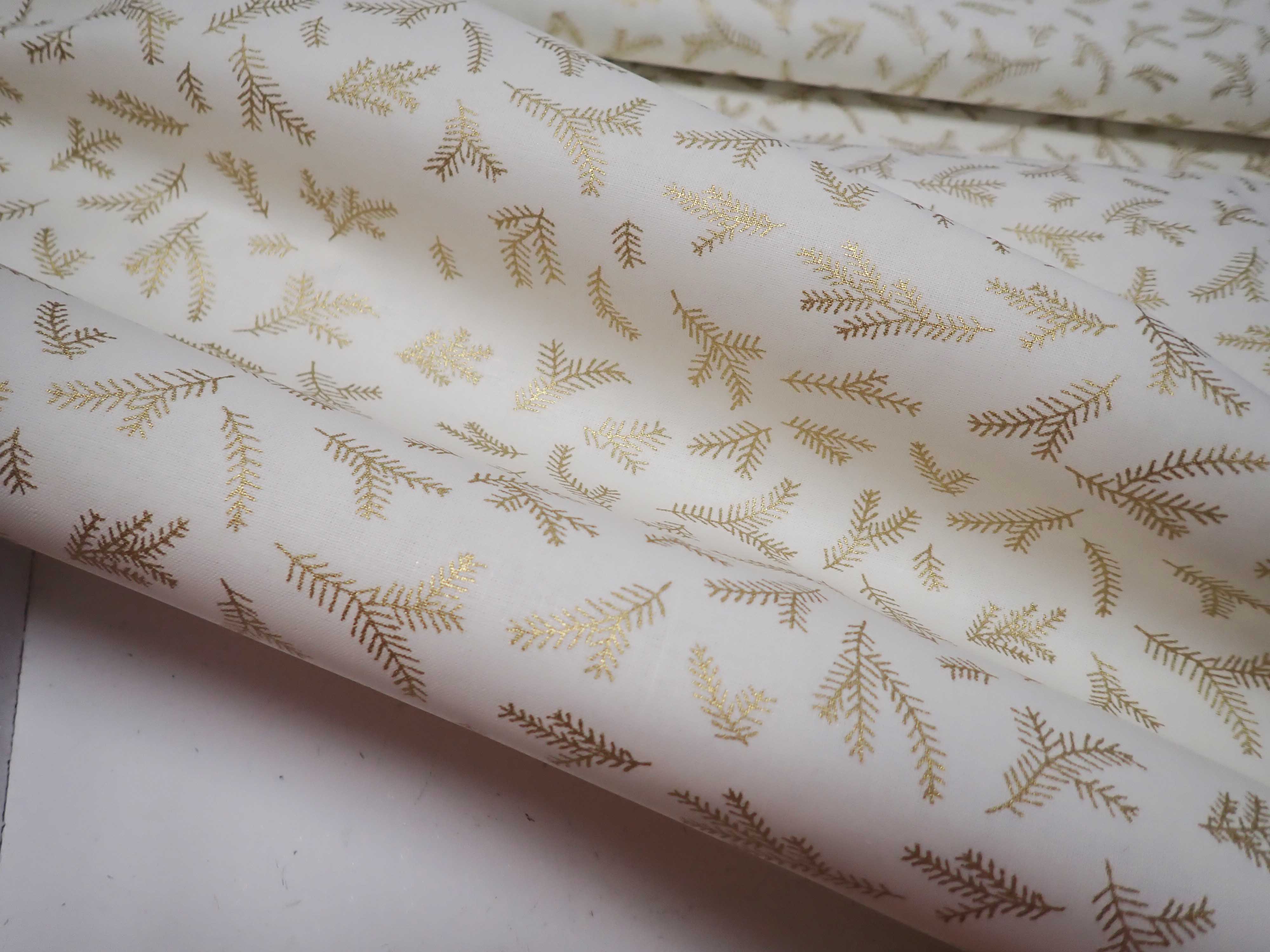 LÁTKA - VÁNOČNÍ - ZLATÉ VĚTVIČKY