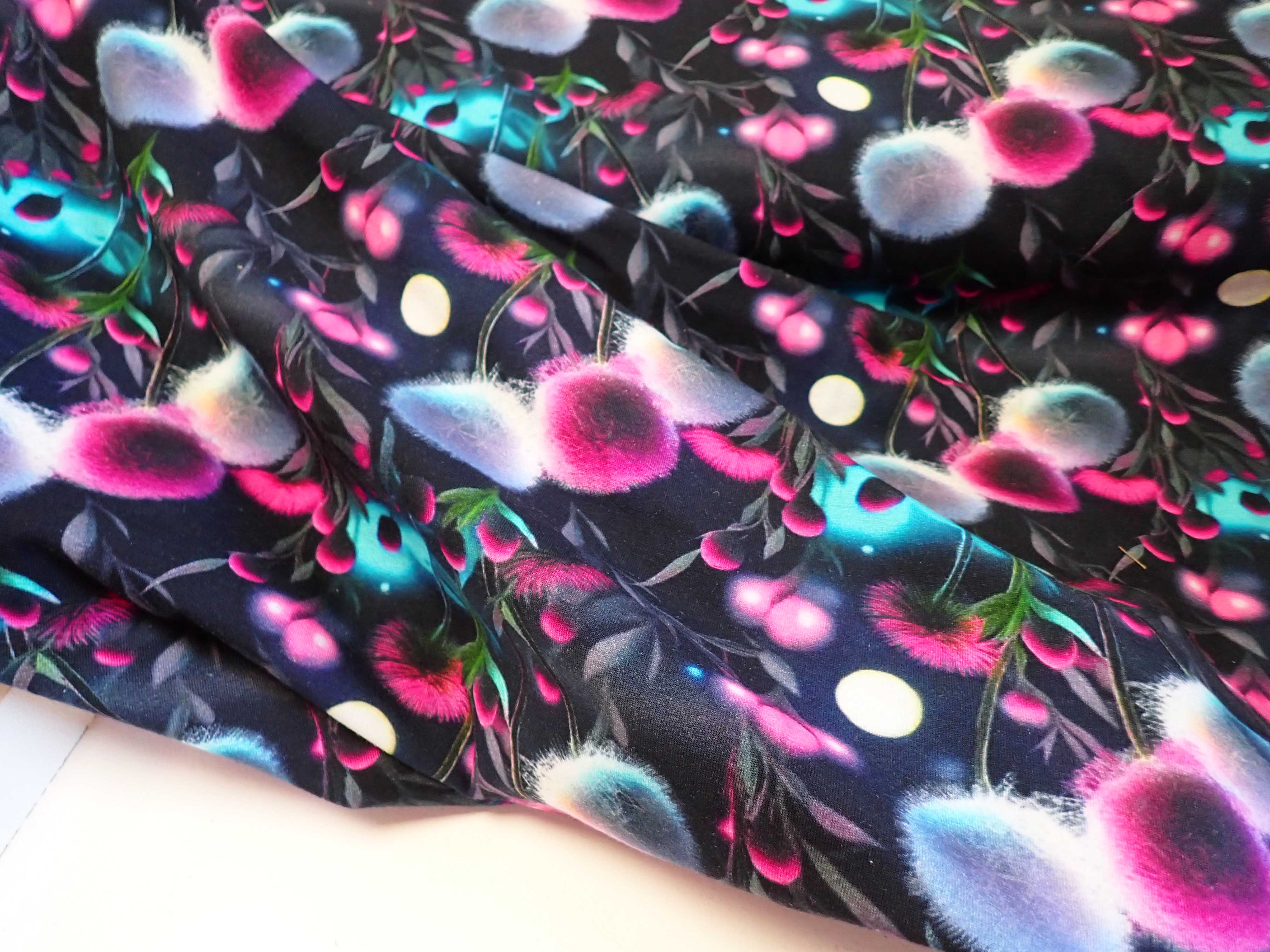 LÁTKA - PLETENINA - FOTOTISK - CHMÝŘÍ