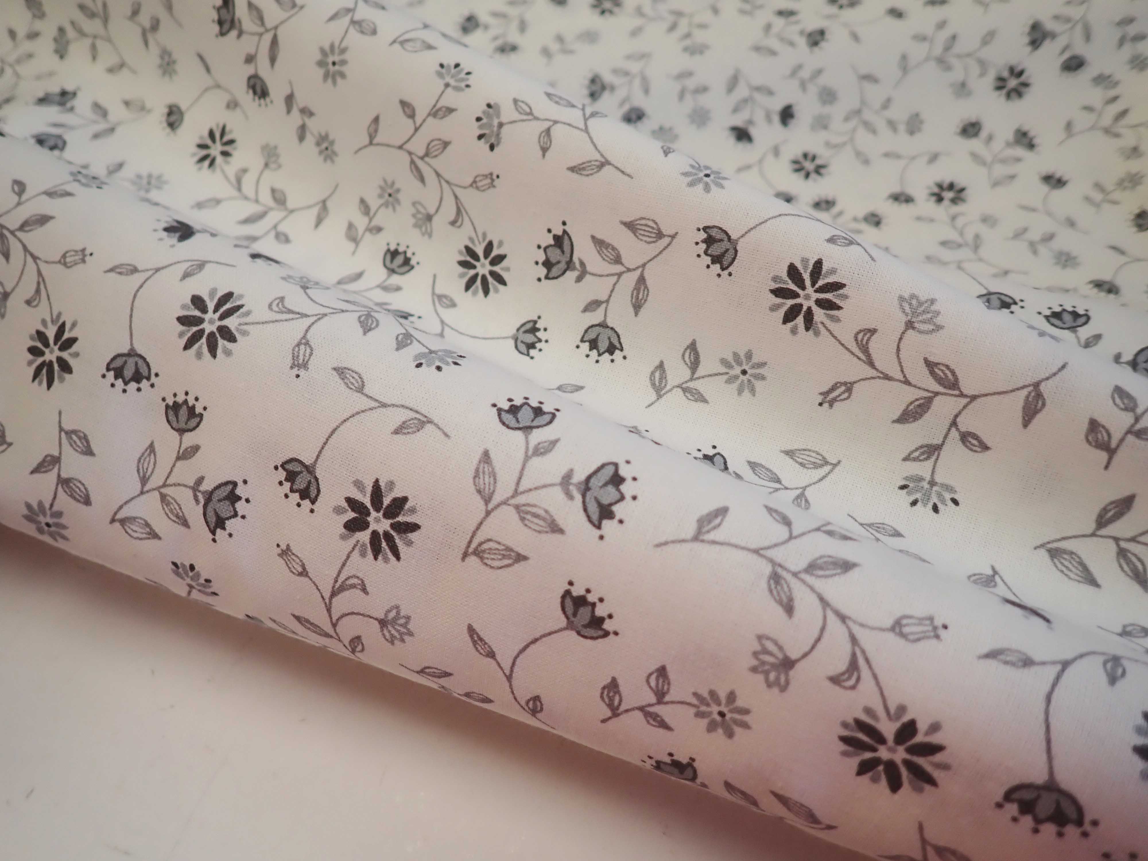 LÁTKA - ŠEDÉ POPÍNAVÉ KYTIČKY