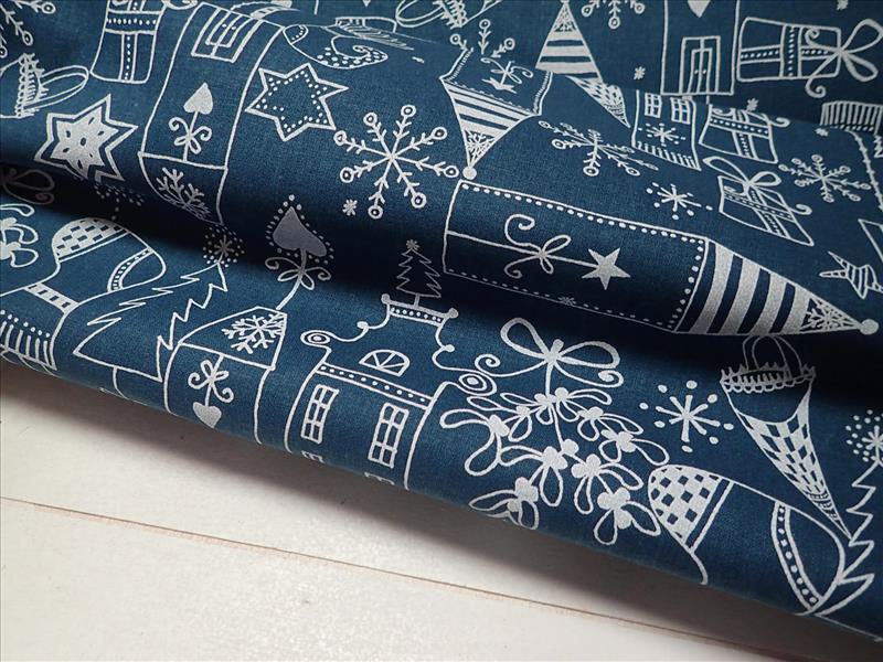 LÁTKA - VÁNOČNÍ - PETROLEJOVÁ +  DÁREČKY A DOMEČKY