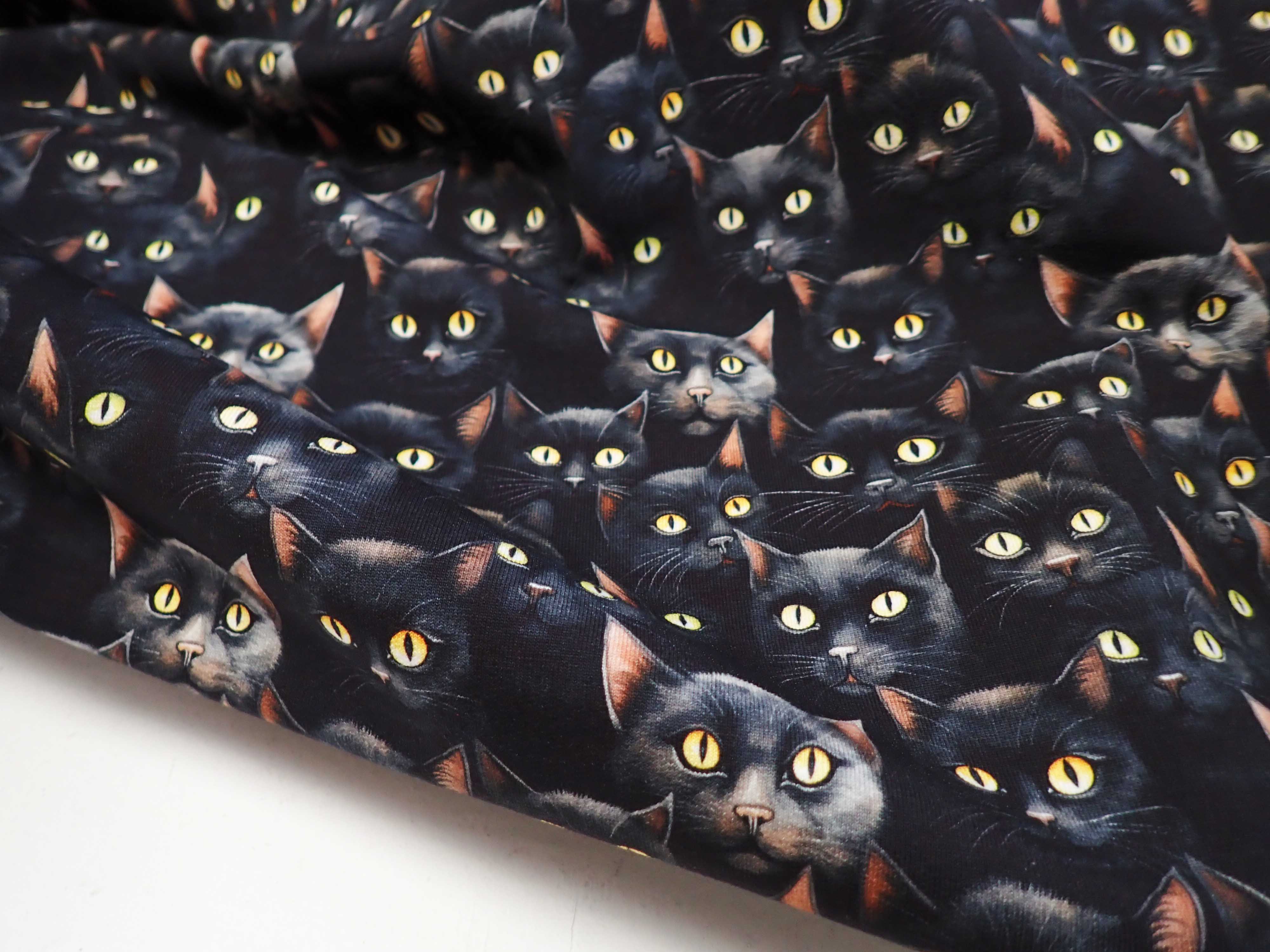 LÁTKA - TEPLÁKOVINA - FOTOTISK - KOČKY