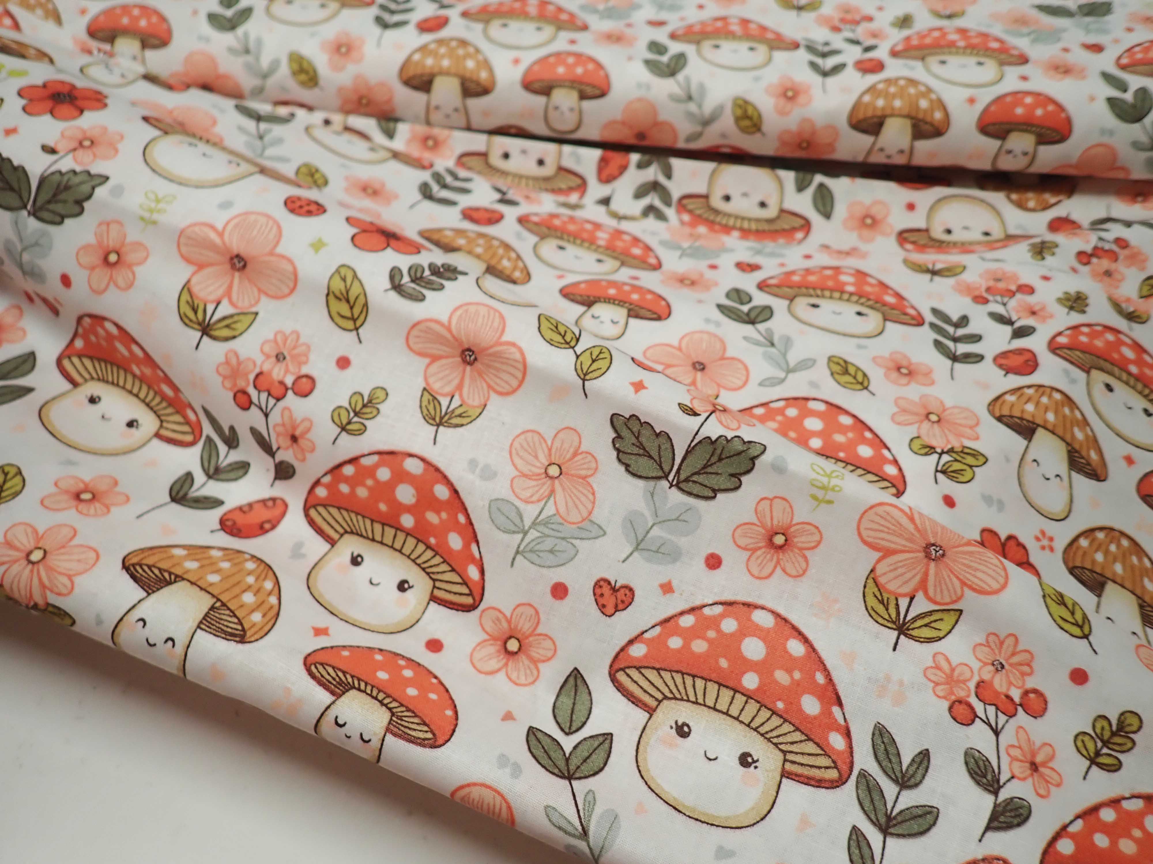 LÁTKA - HOUBY - MUCHOMŮRKY + KYTIČKY