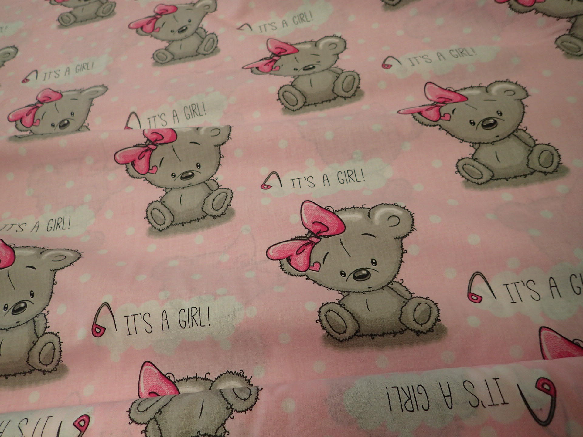 LÁTKA - RŮŽOVÁ + MEDVÍDCI