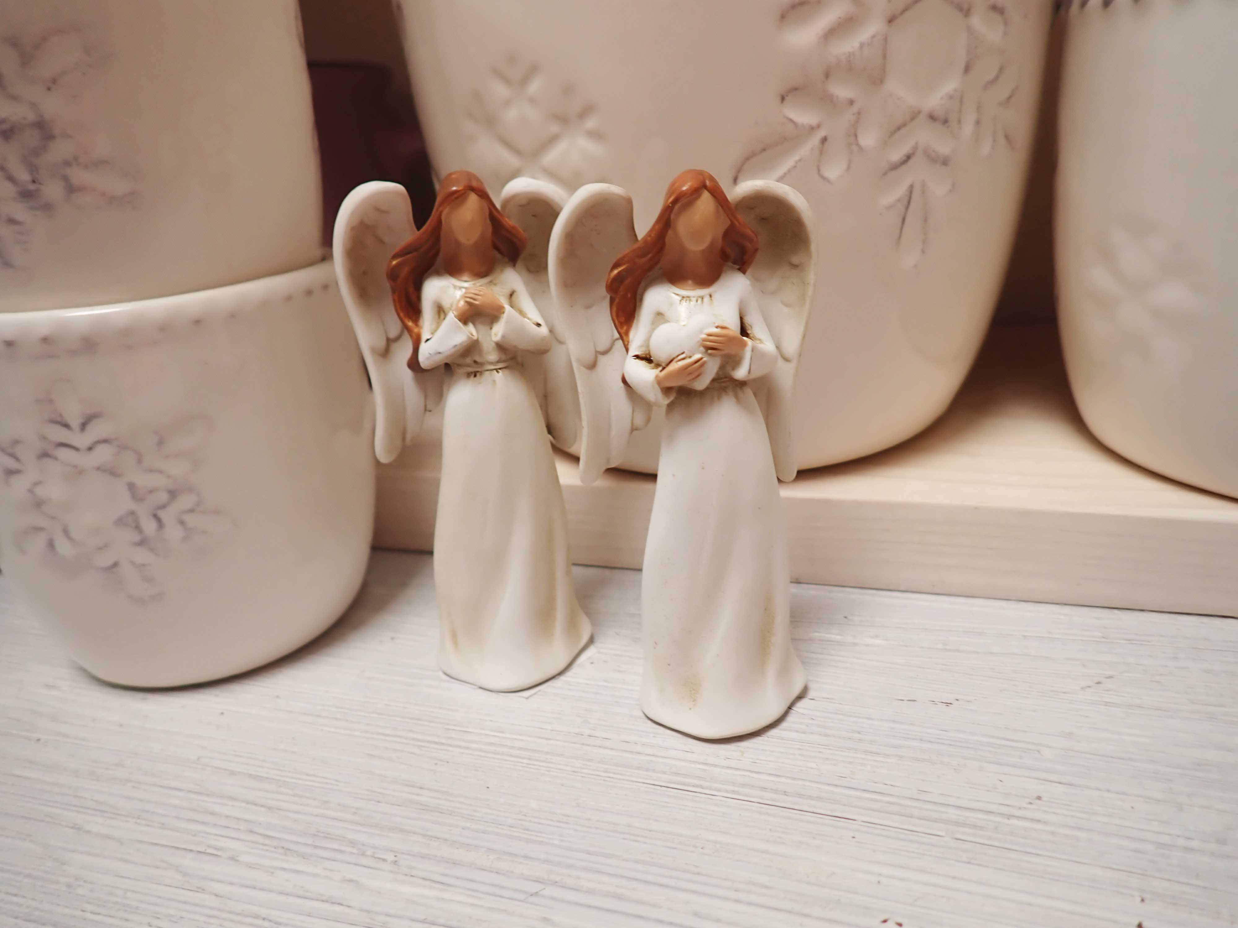 DEKOKRACE - ANDÍLEK - VÍLA