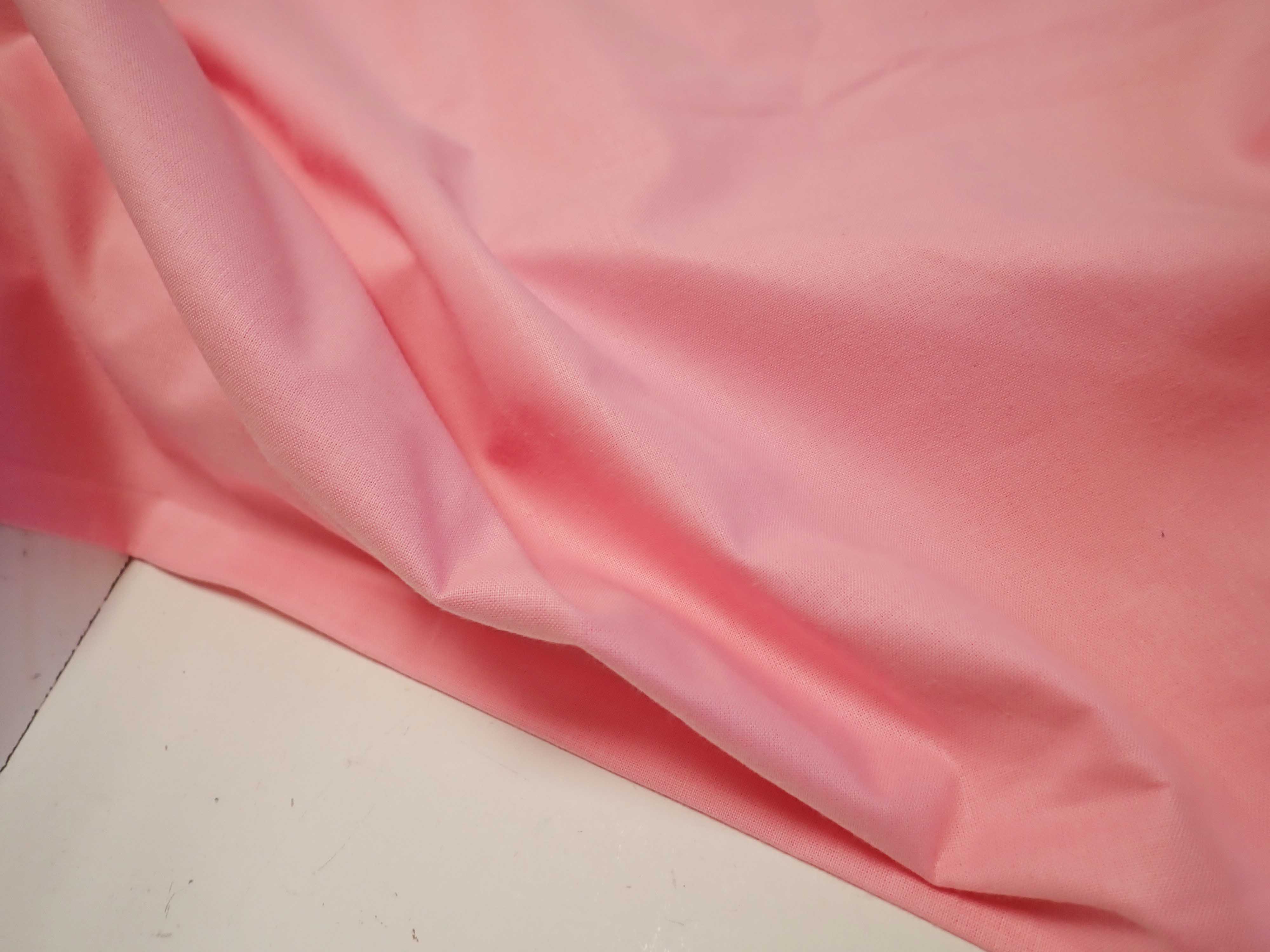 LÁTKA - JEDNOBAREVNÁ - SVĚTLE RŮŽOVÁ