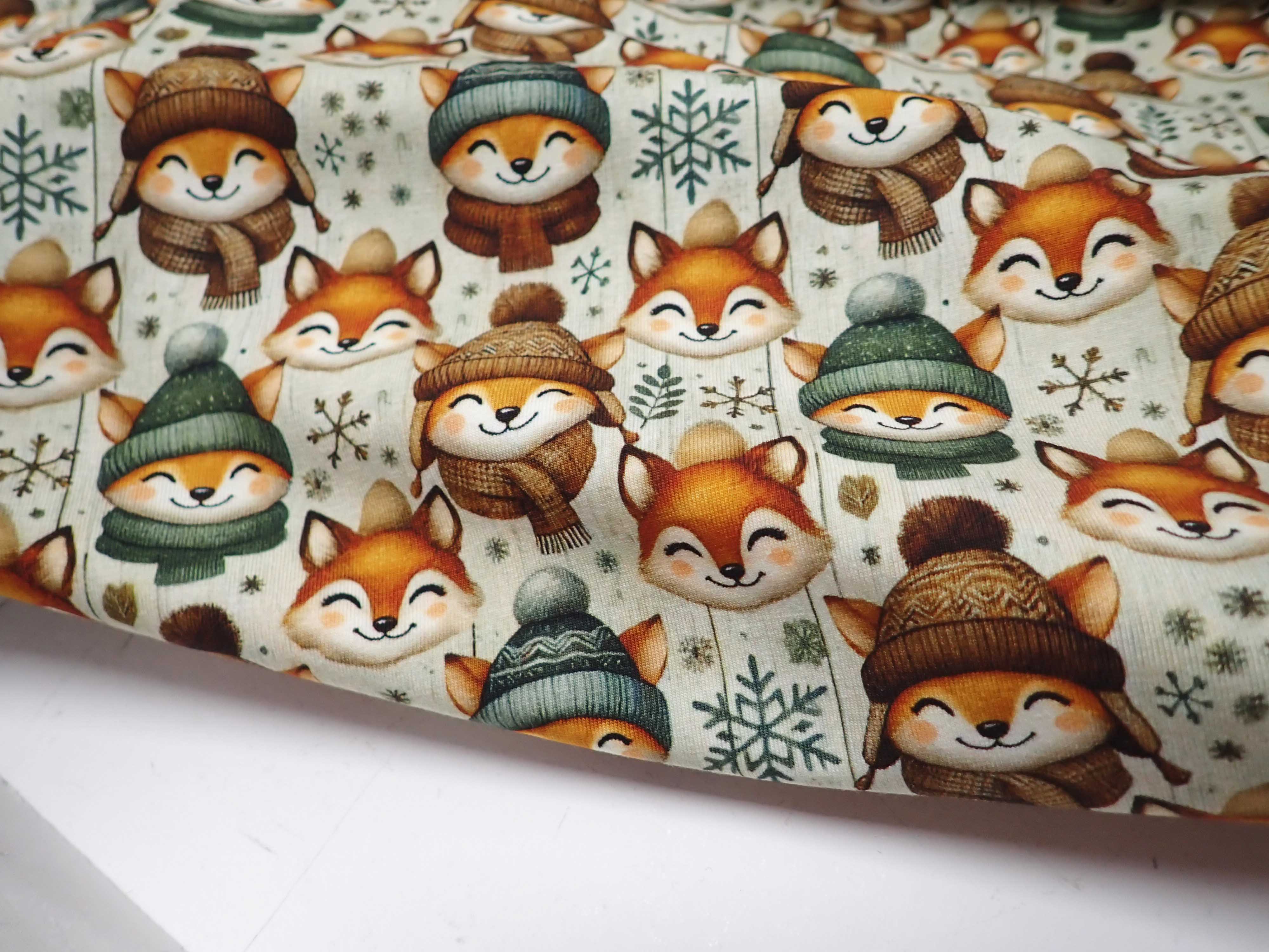 PLETENINA - JERSEY - FOTOTISK - ZIMNÍ LIŠKY + VLOČKY