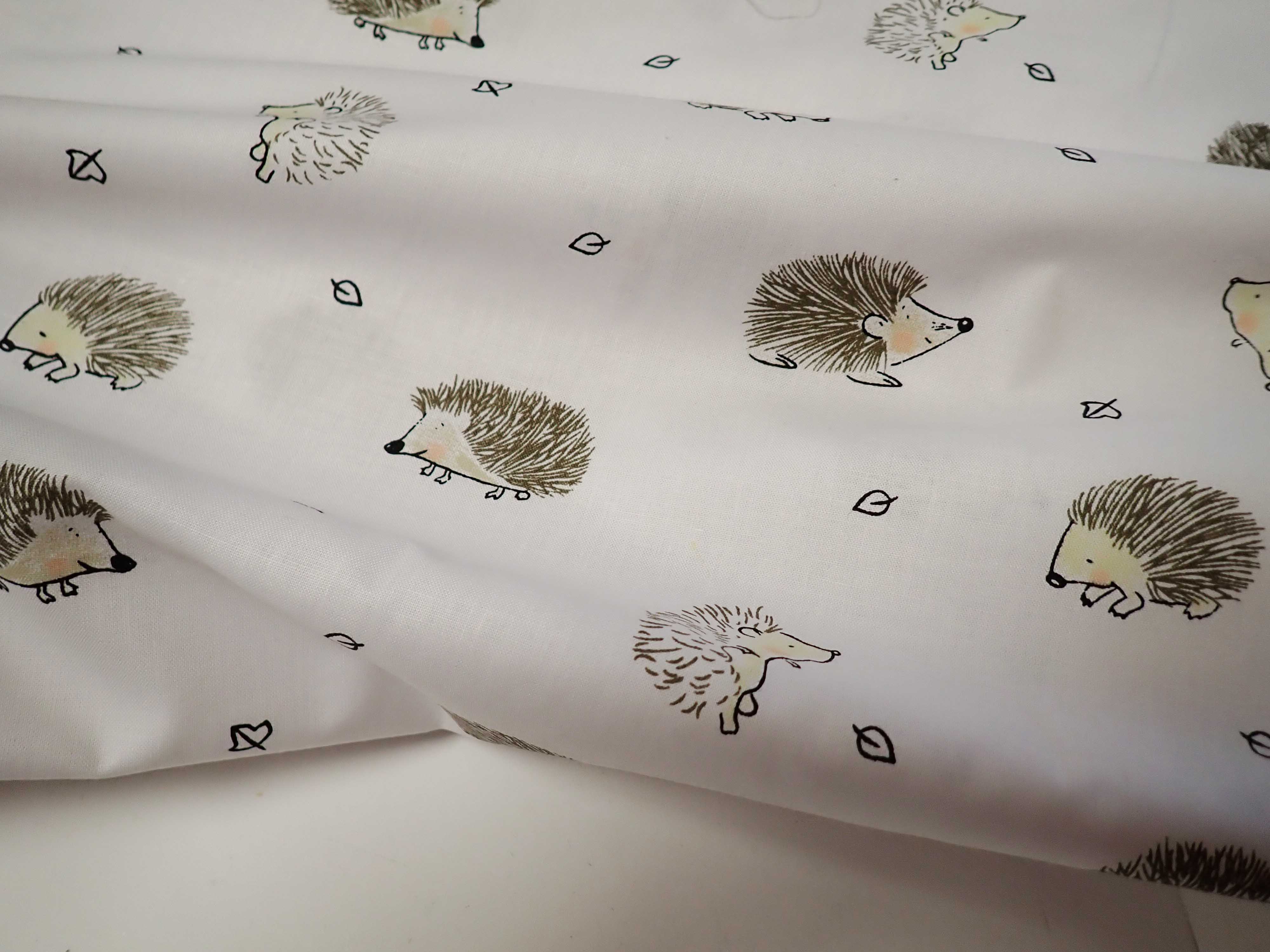 LÁTKA - DĚTSKÁ - JEŽEČCI - JEŽCI