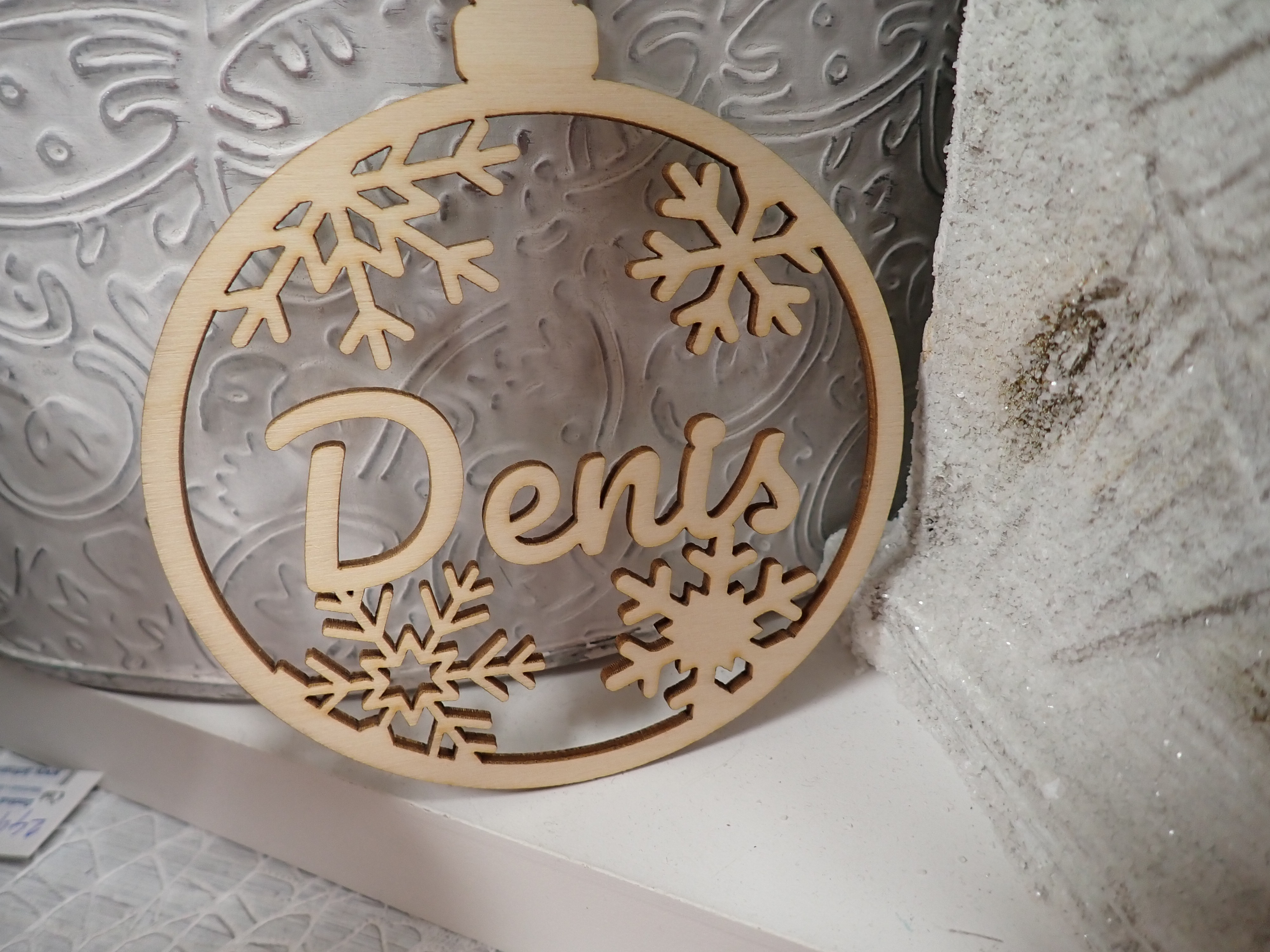 NÁPIS - KOULIČKA - DENIS