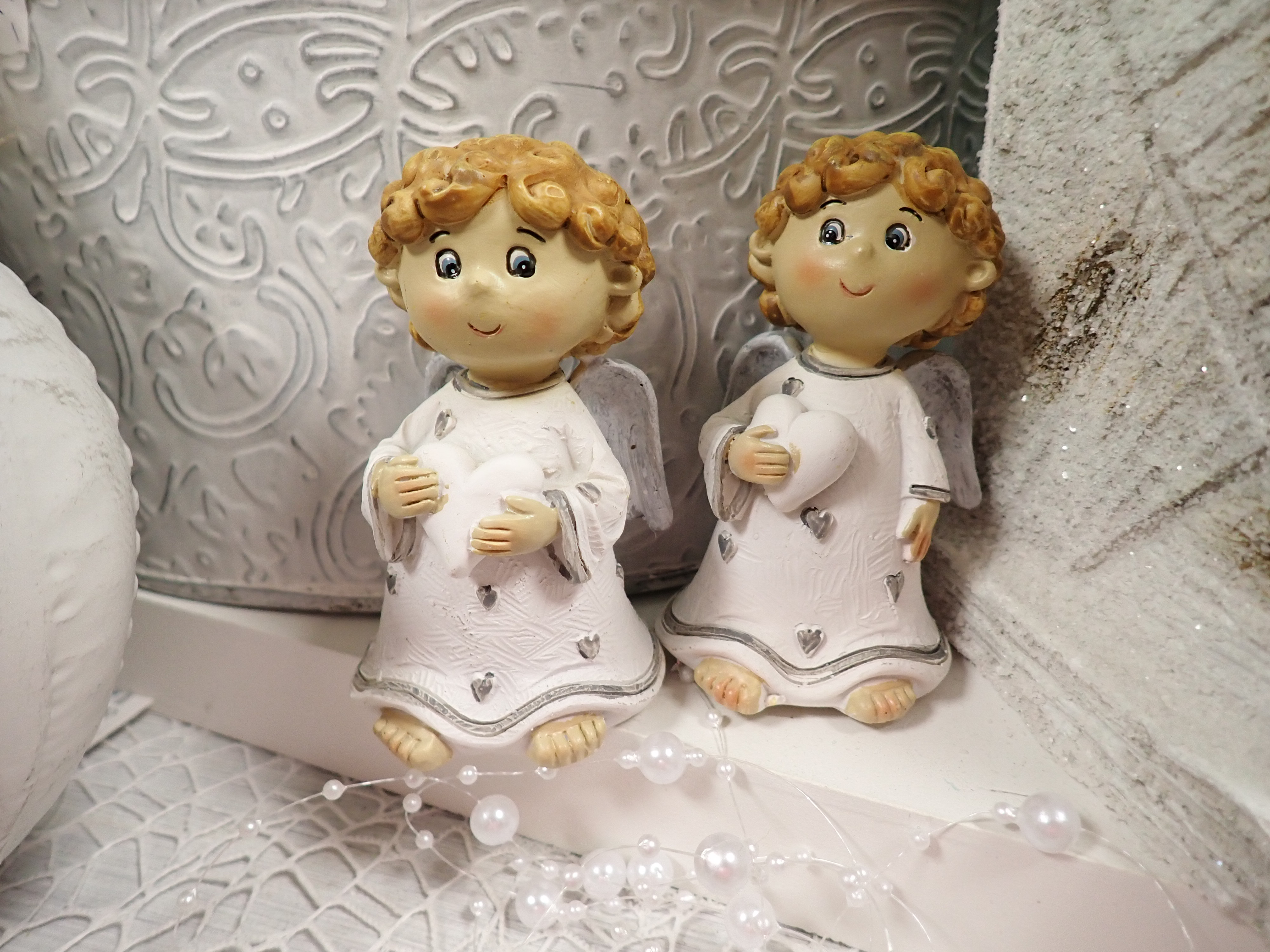 DEKORACE - ANDÍLEK - CHLAPEČEK - BÍLÝ