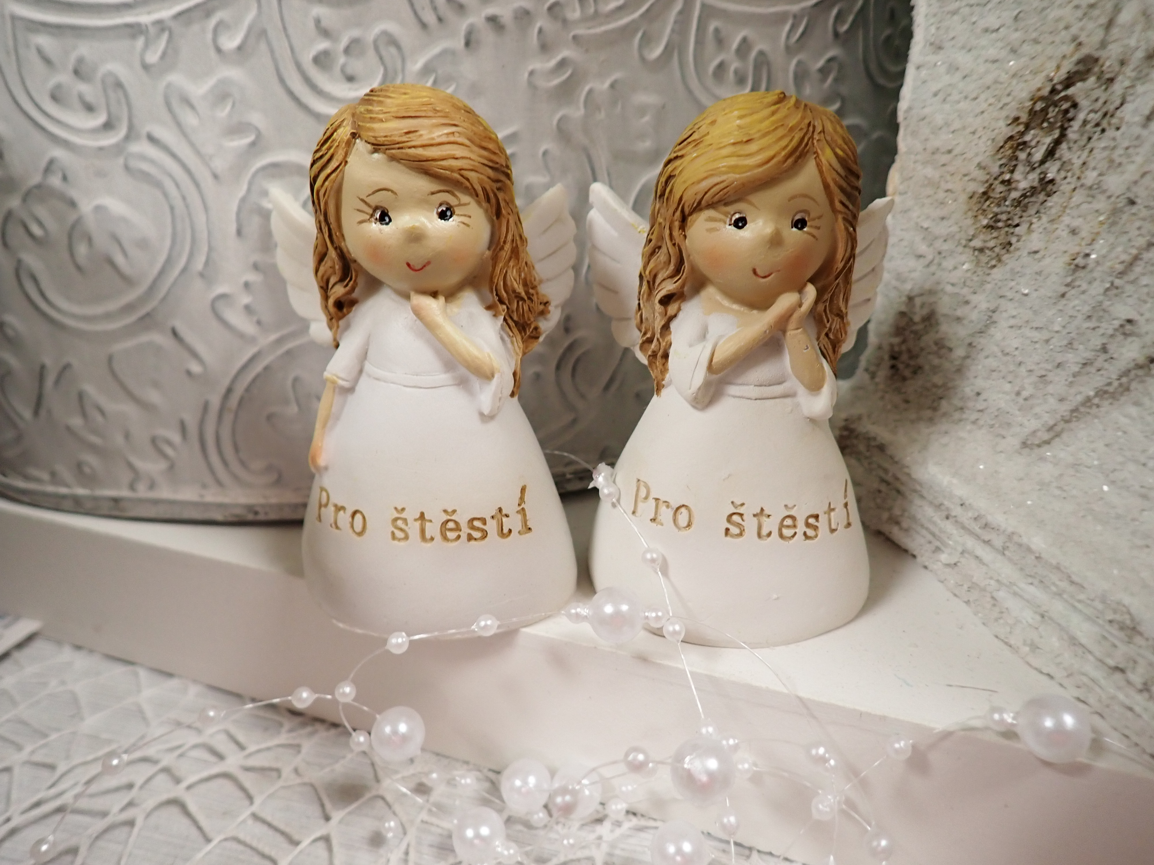 DEKORACE - ANDÍLEK - PRO ŠTĚSTÍ - BÉŽOVÝ NÁPIS