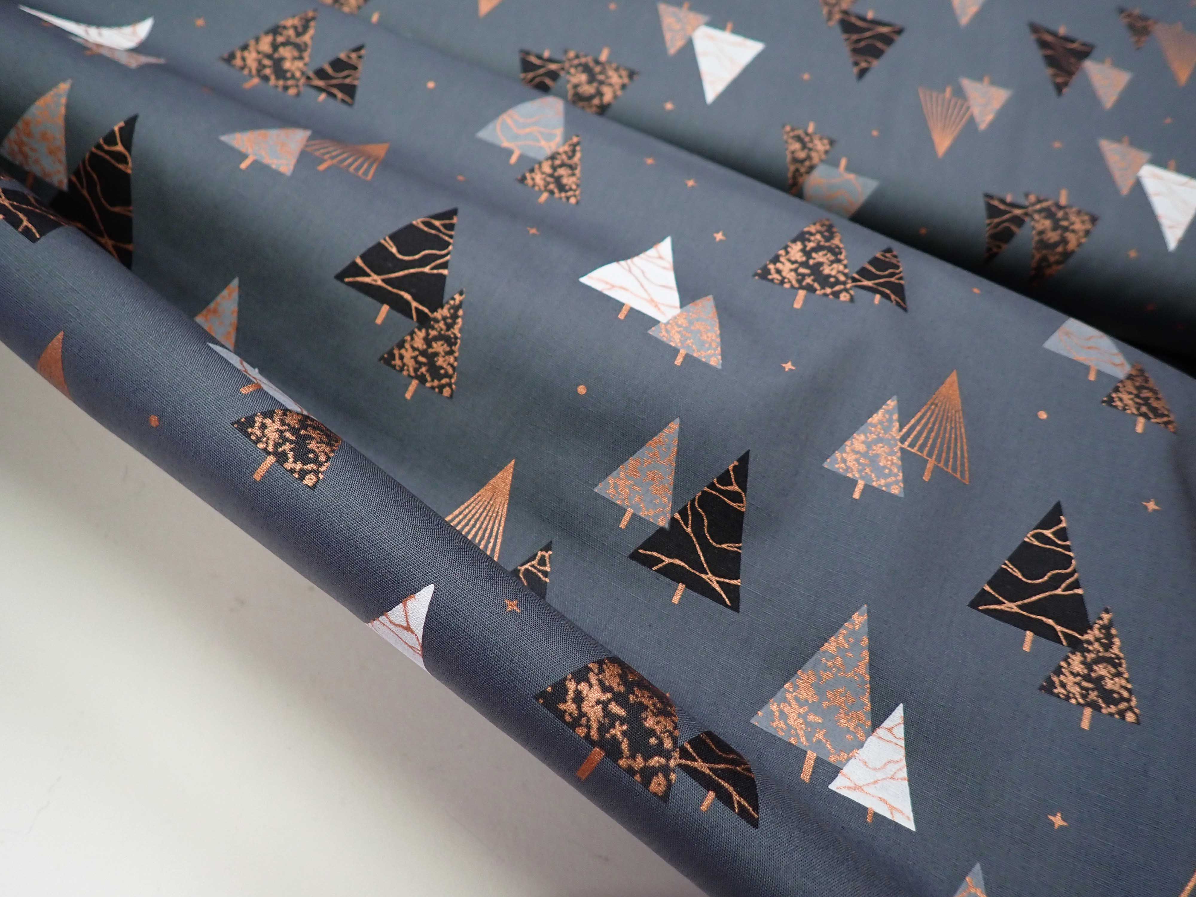 LÁTKA - VÁNOČNÍ - POPELÍN - STROMEČKY