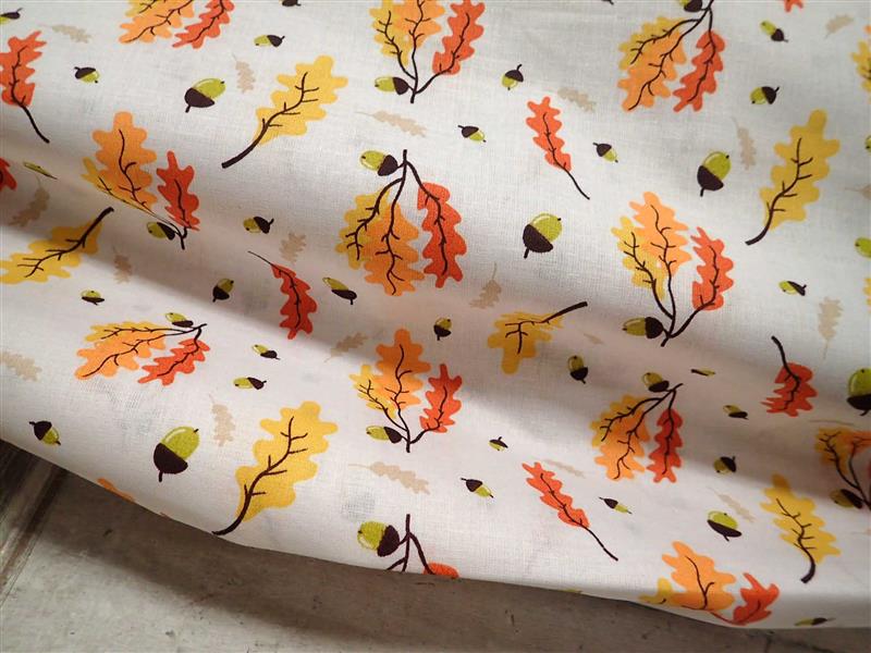 LÁTKA - SVĚTLÁ + DUBOVÉ LISTÍ