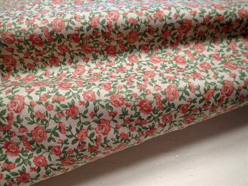 LÁTKA - LNĚNÝ EFEKT + STARORŮŽOVÉ RŮŽIČKY