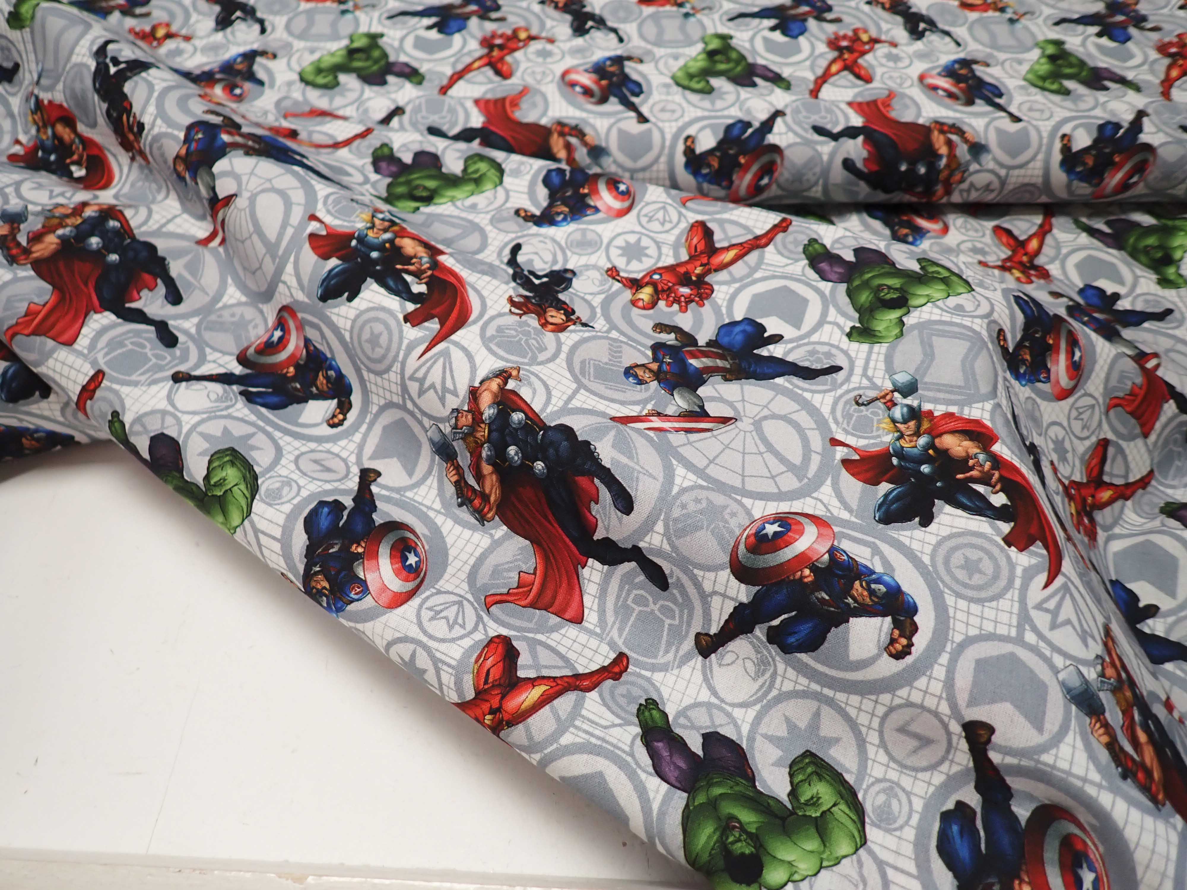 LÁTKA - AVANGERS - KAPITÁN AMERIKA + HULK + THOR