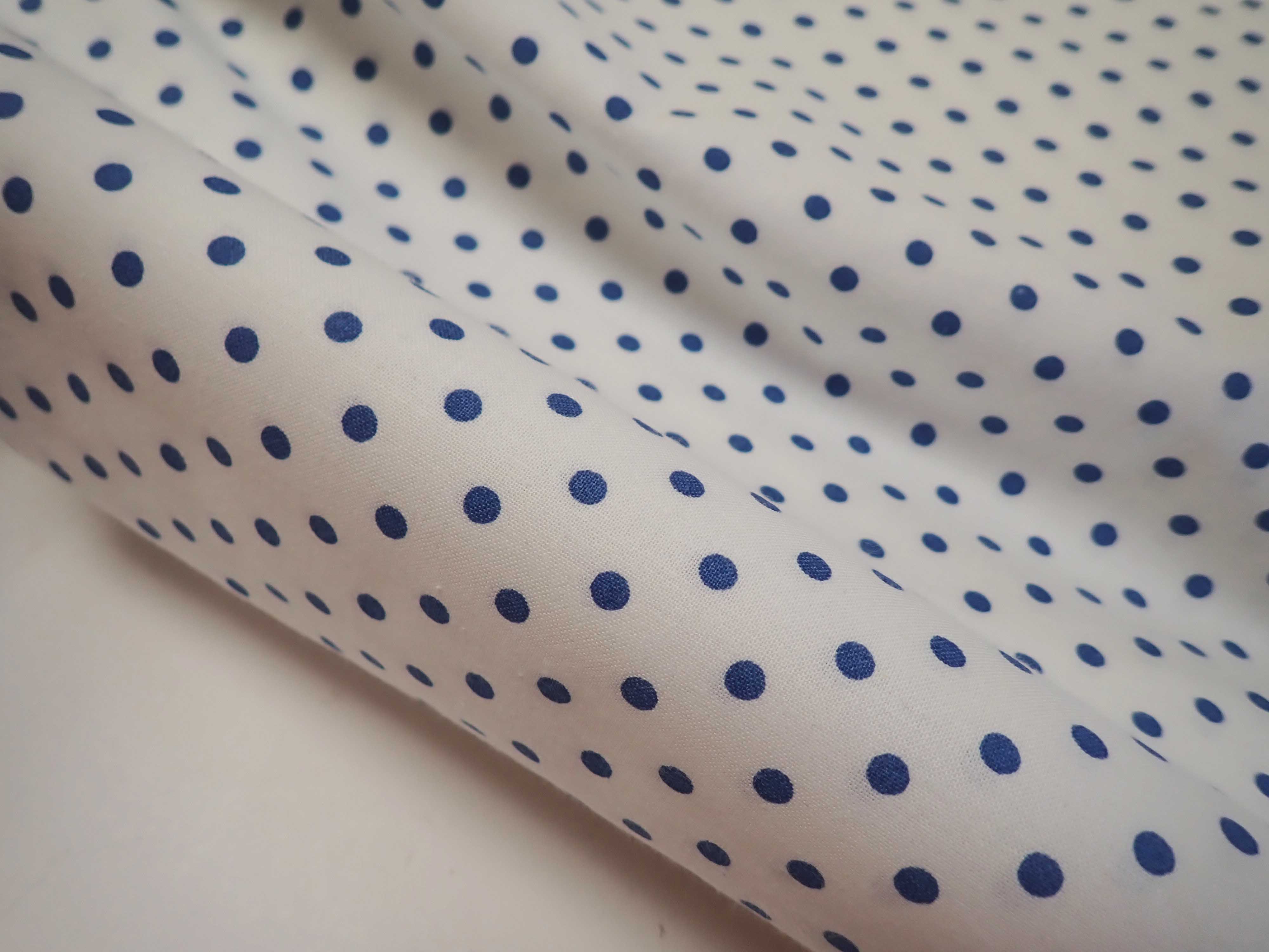 LÁTKA - DŽÍNOVĚ MODRÝ PUNTÍK