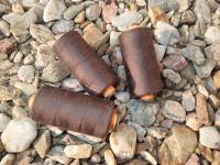 nit - HNĚDÁ - AMANN - BELFIL S - 100% polyesterová - VYSOCEPEVNOSTNÍ - 1000 m